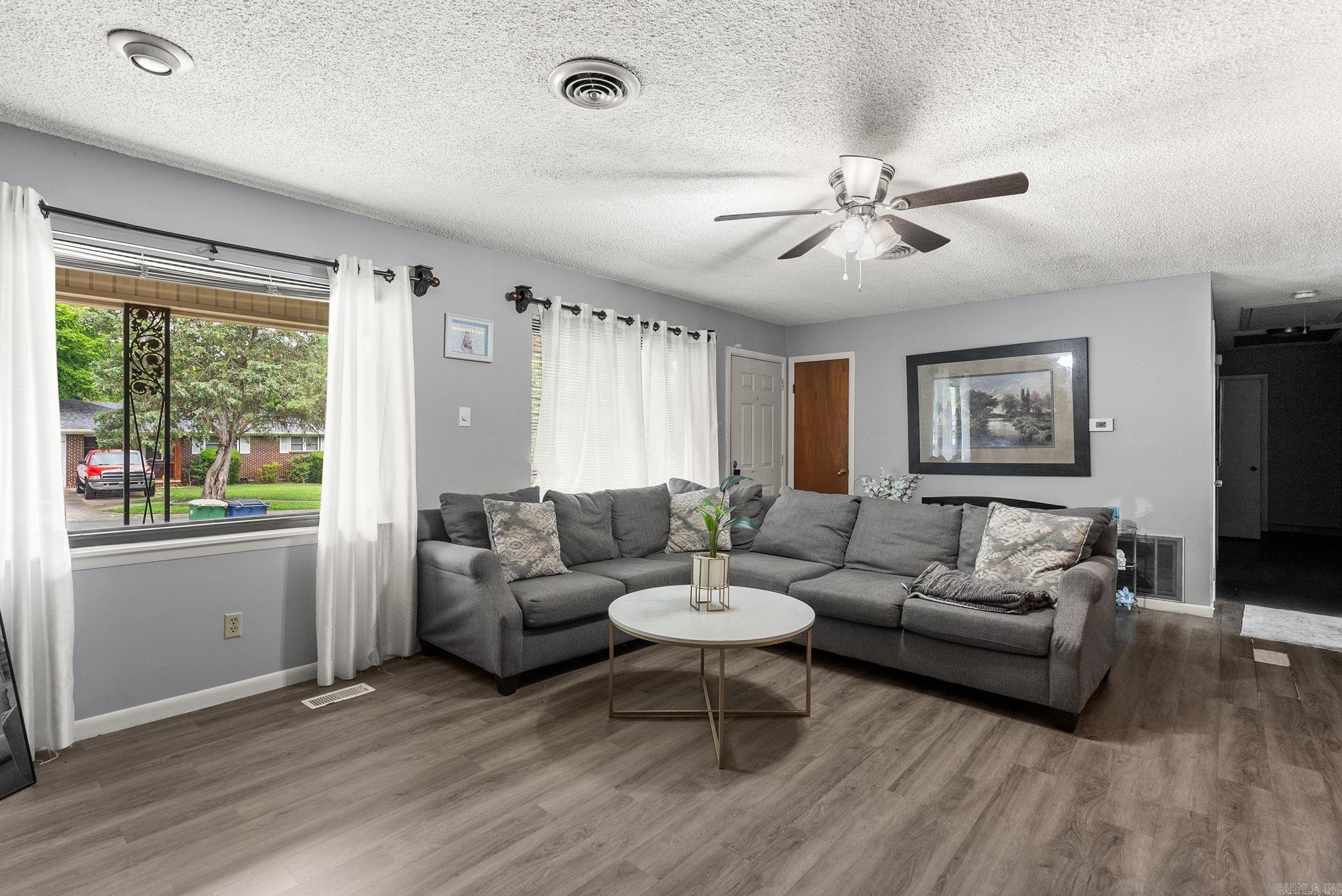 4008 Emerson Drive Property Photo 13