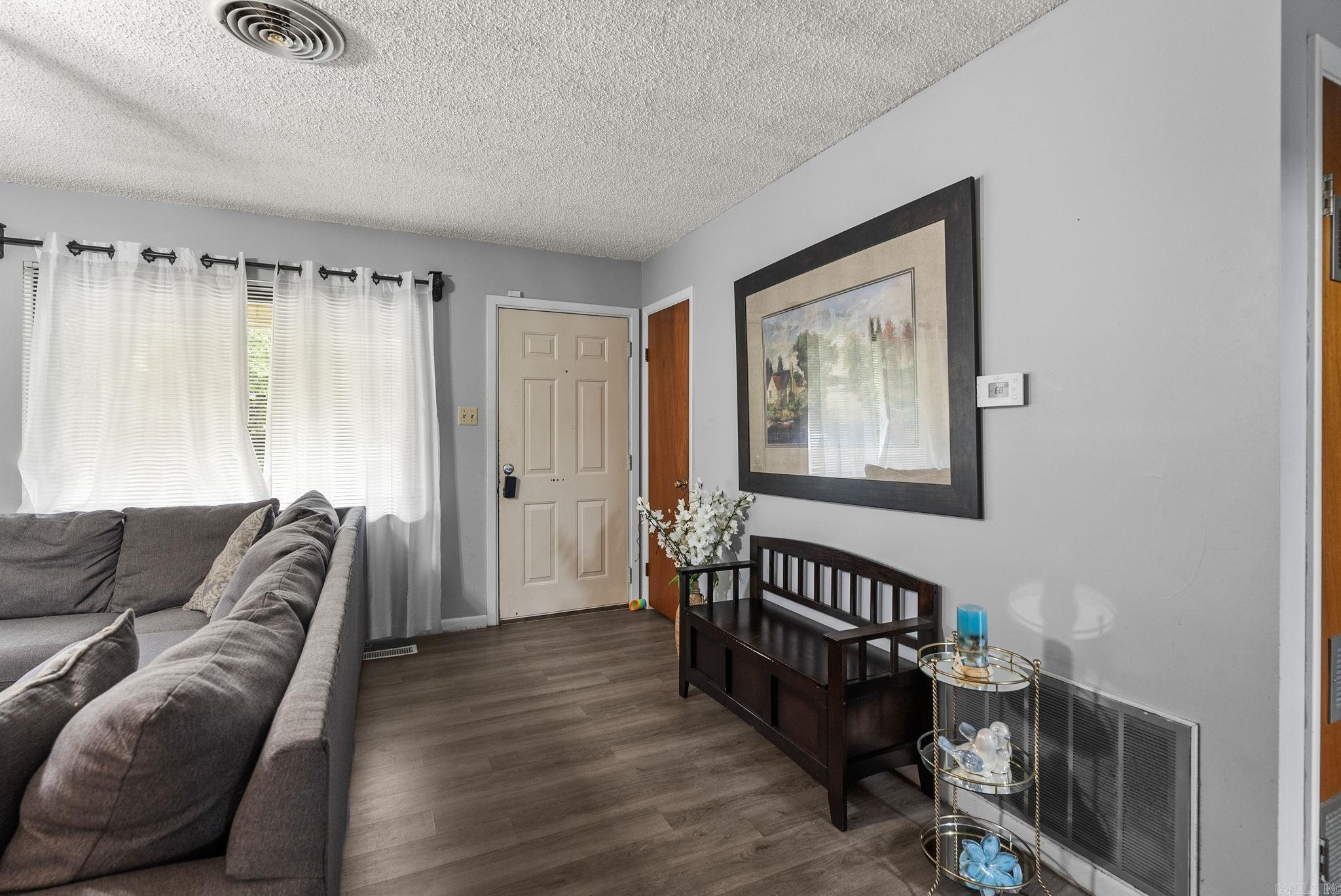 4008 Emerson Drive Property Photo 14