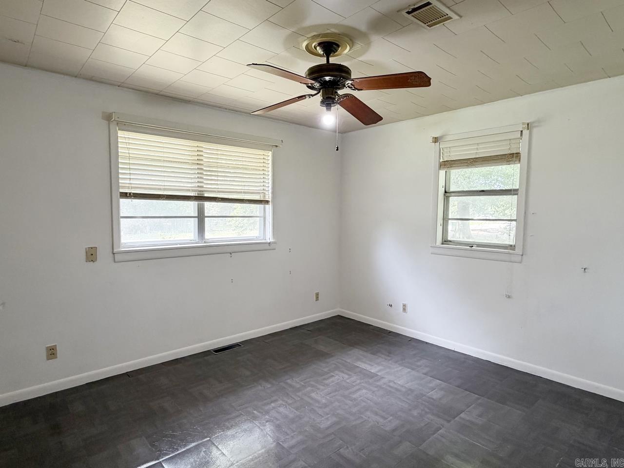 117 Lawrence St Property Photo 12