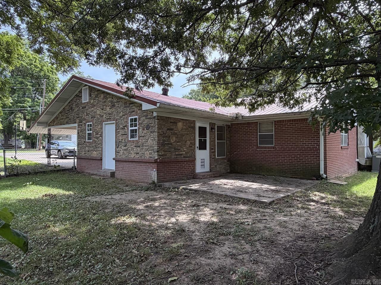 117 Lawrence St Property Photo 16