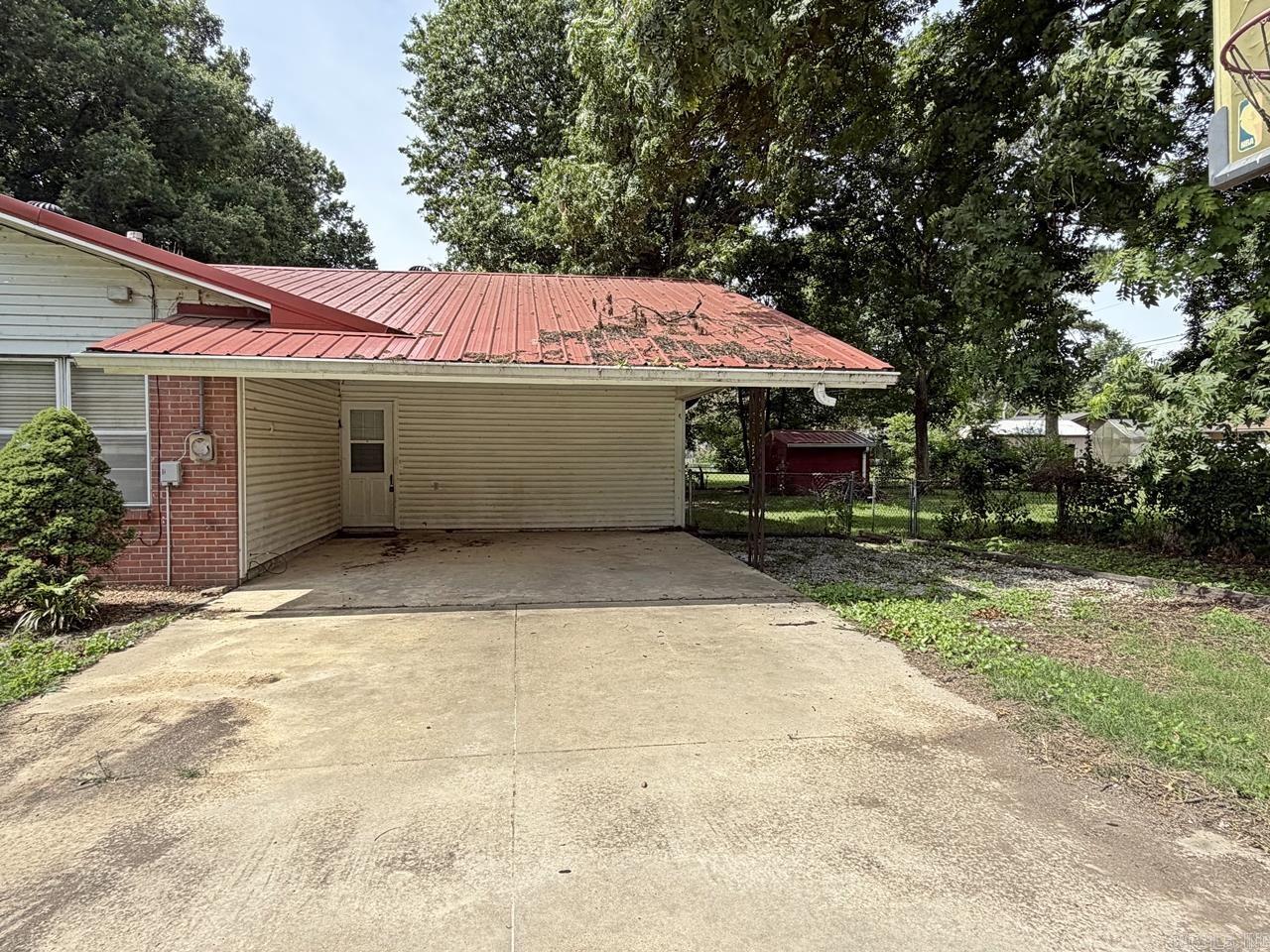117 Lawrence St Property Photo 17