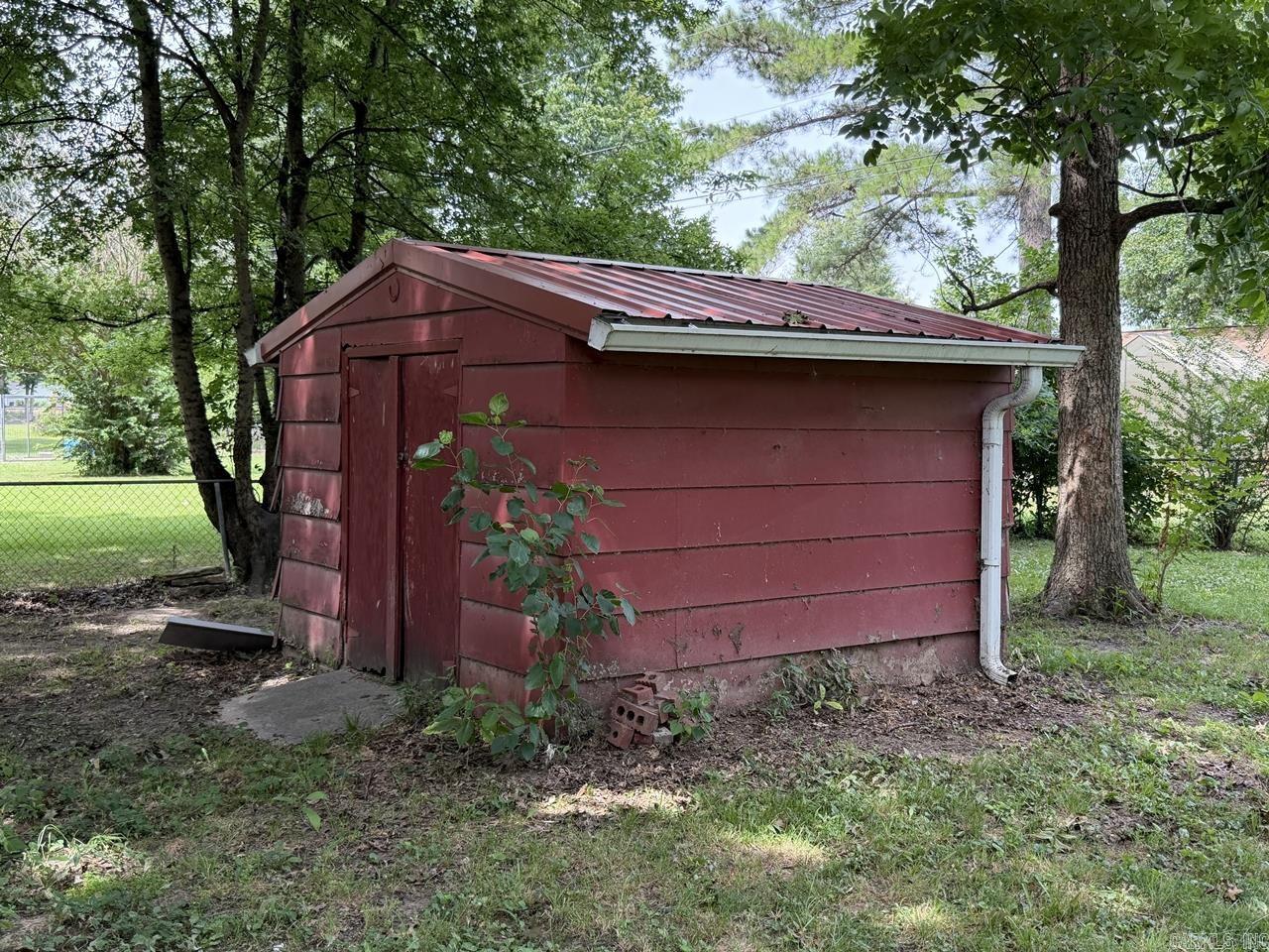 117 Lawrence St Property Photo 18