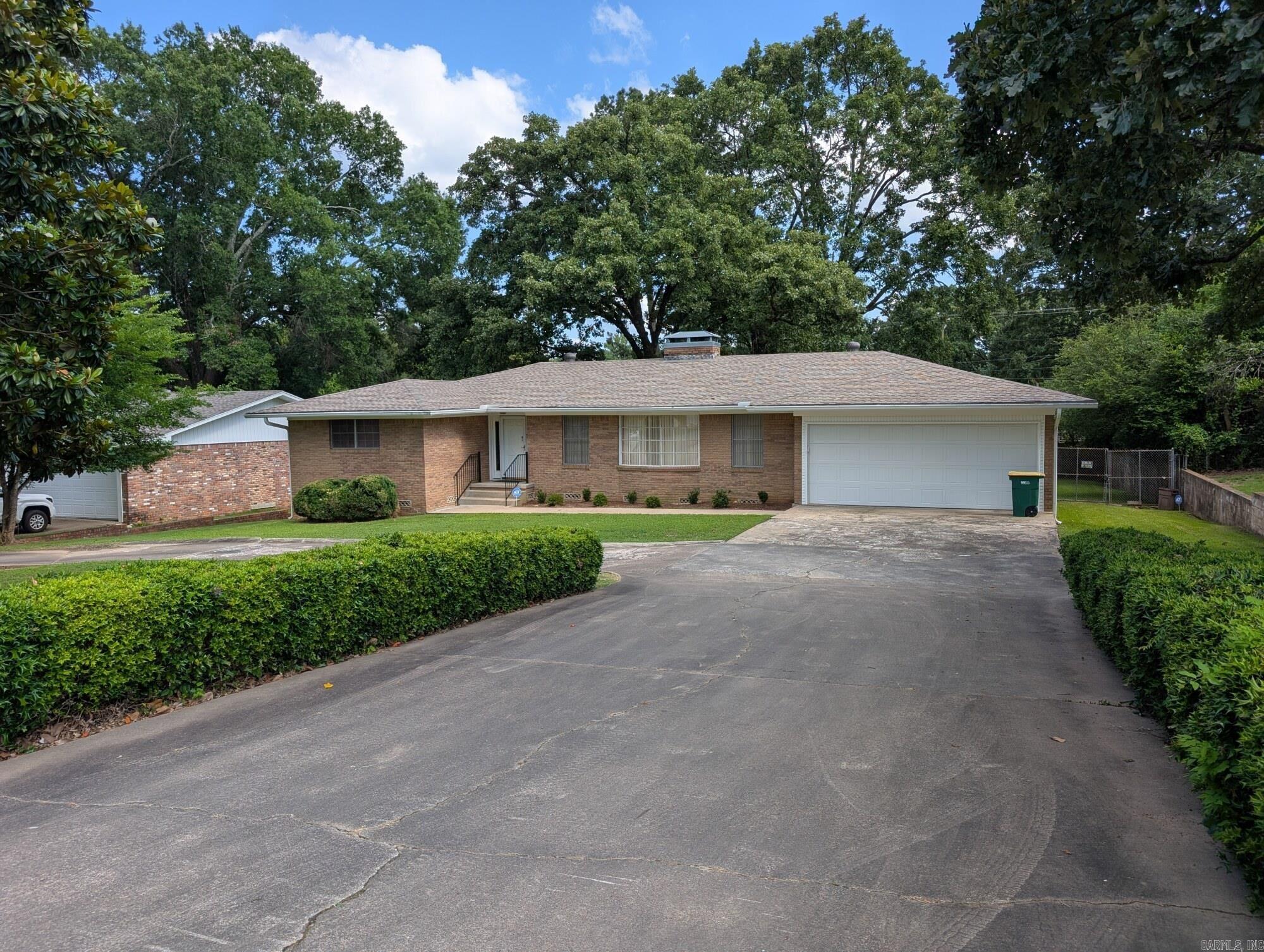 7023 W Markham Property Photo 2