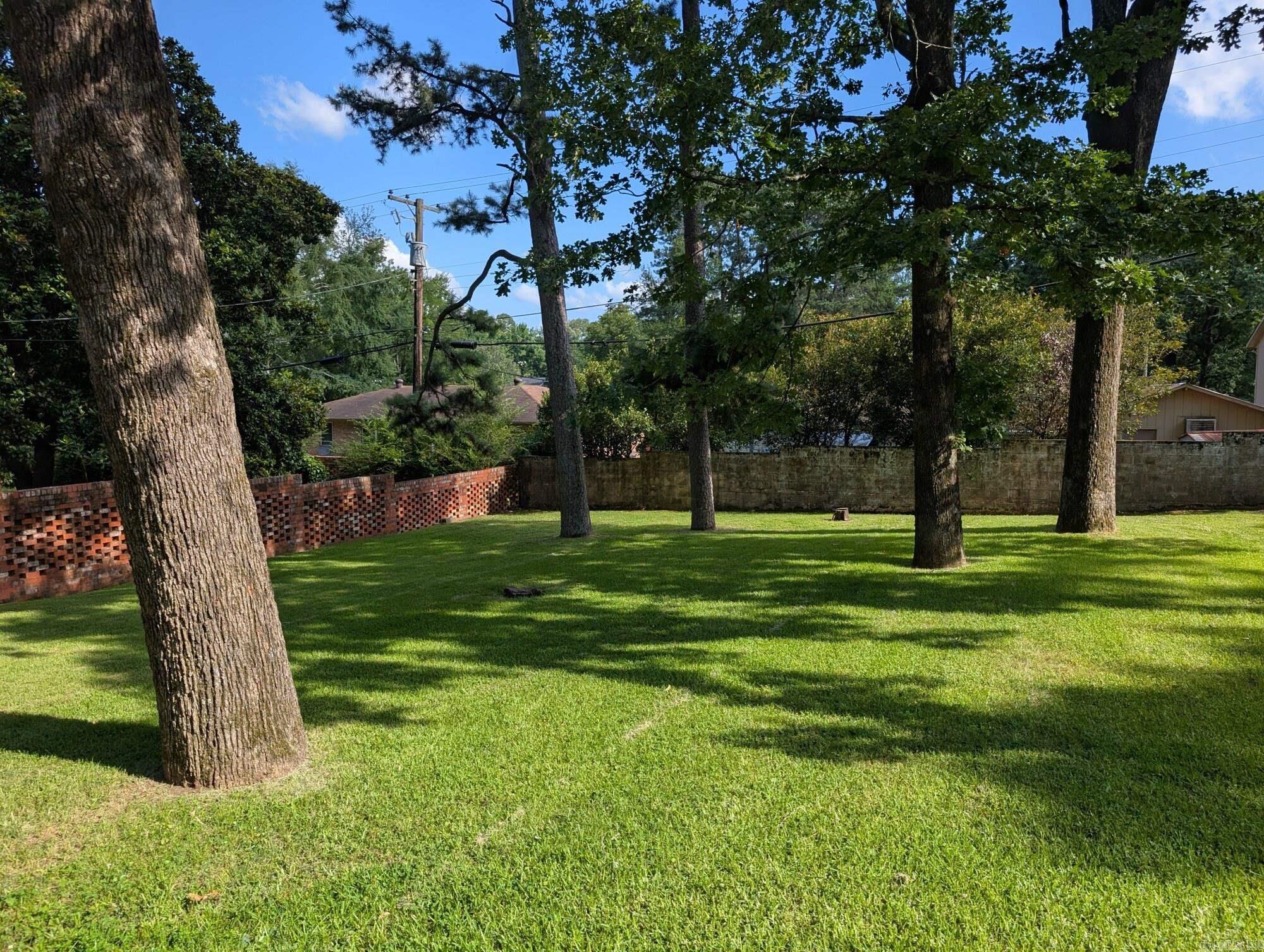 7023 W Markham Property Photo 5