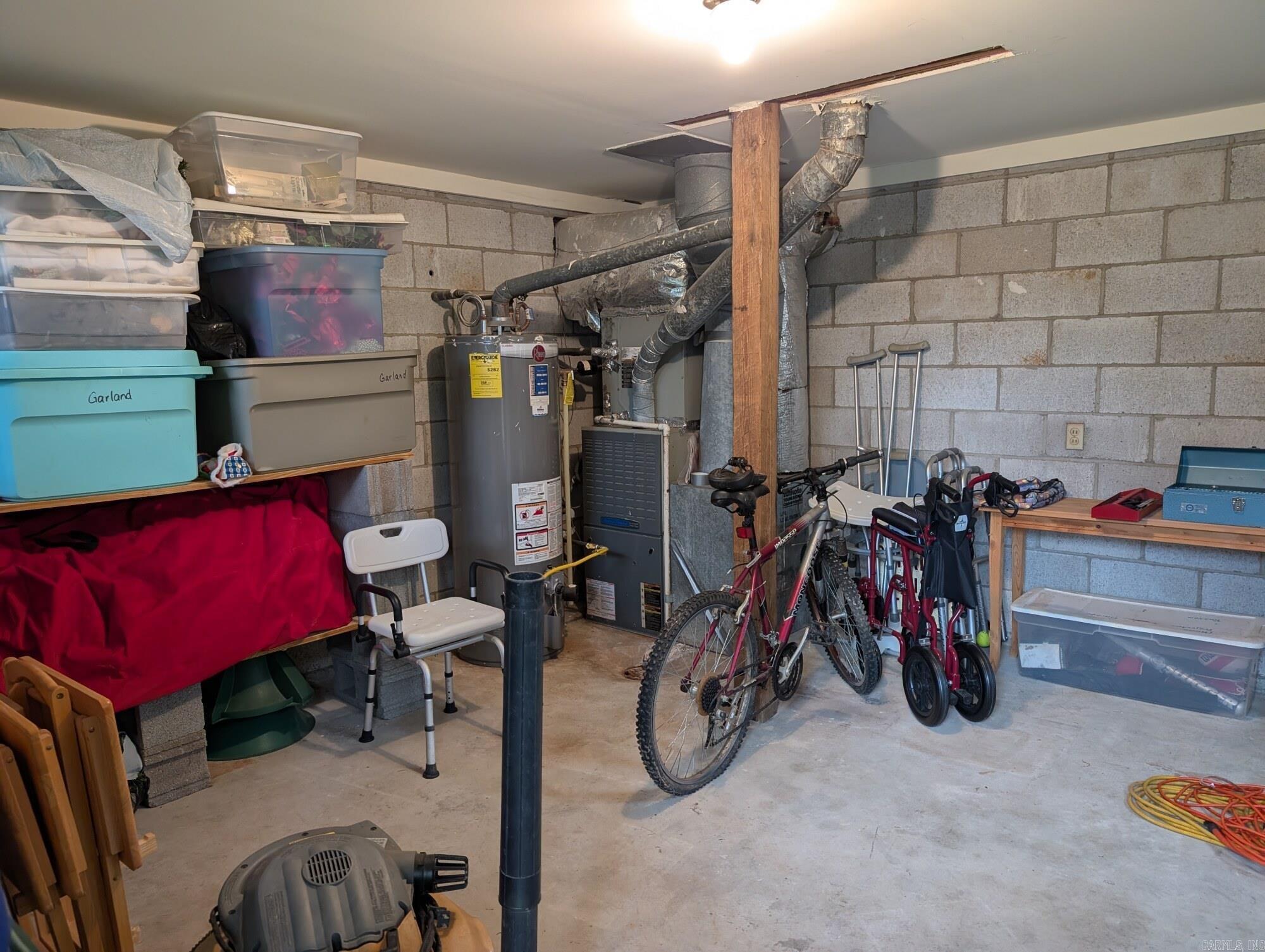 7023 W Markham Property Photo 7