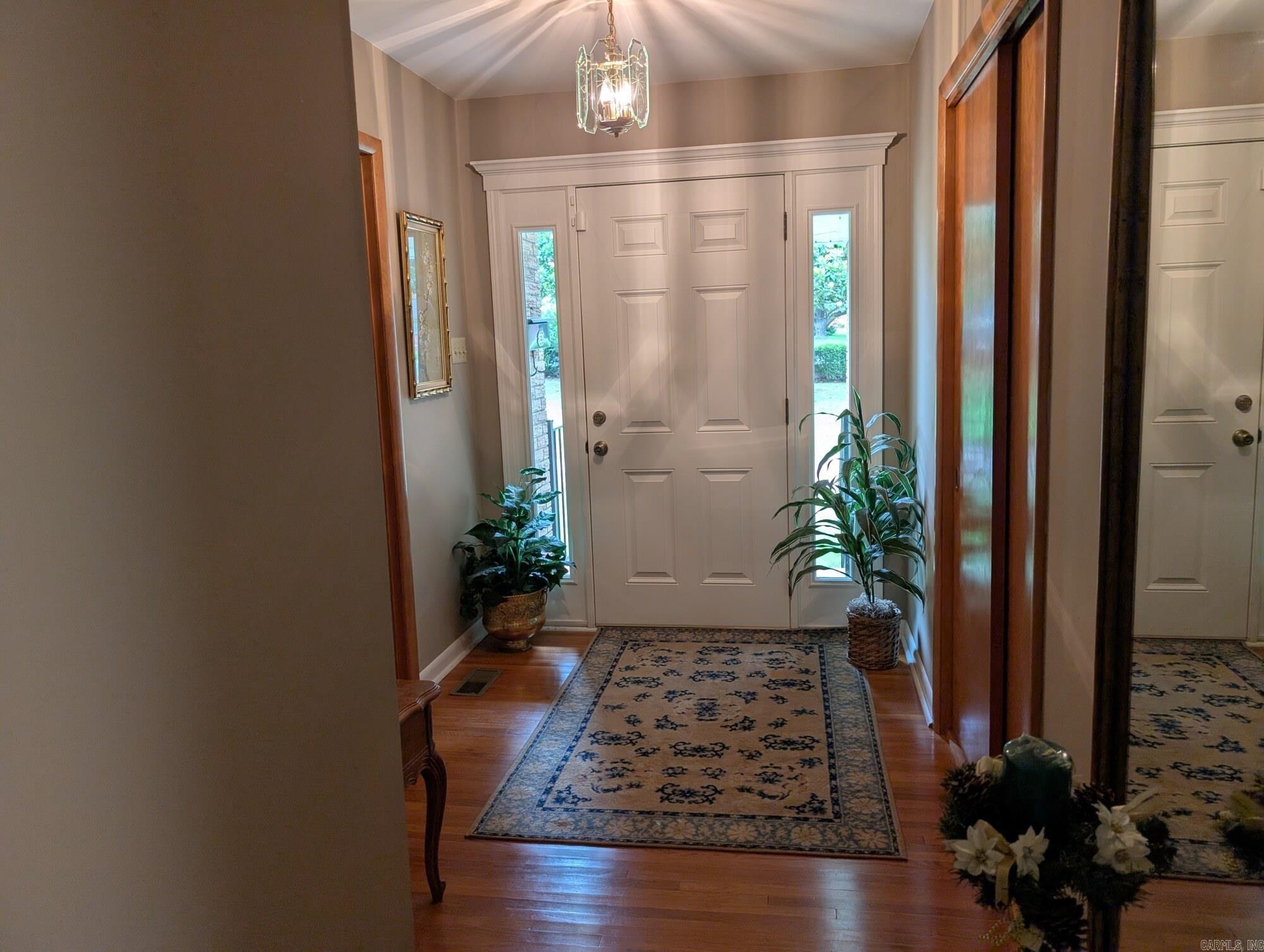 7023 W Markham Property Photo 10