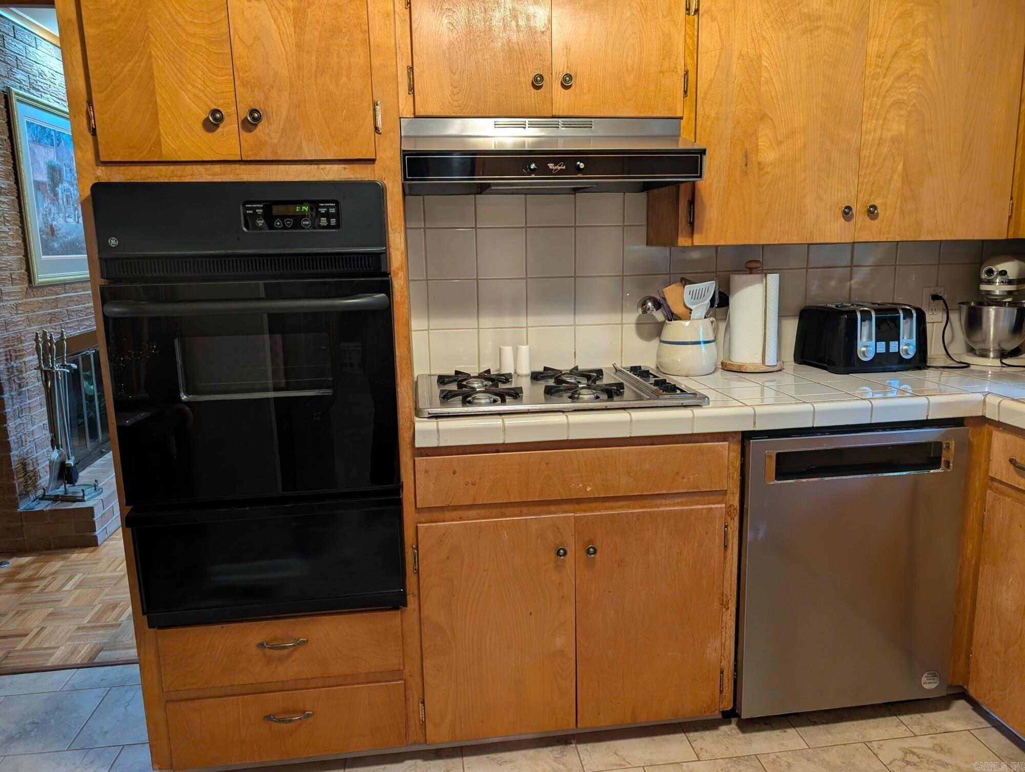 7023 W Markham Property Photo 17