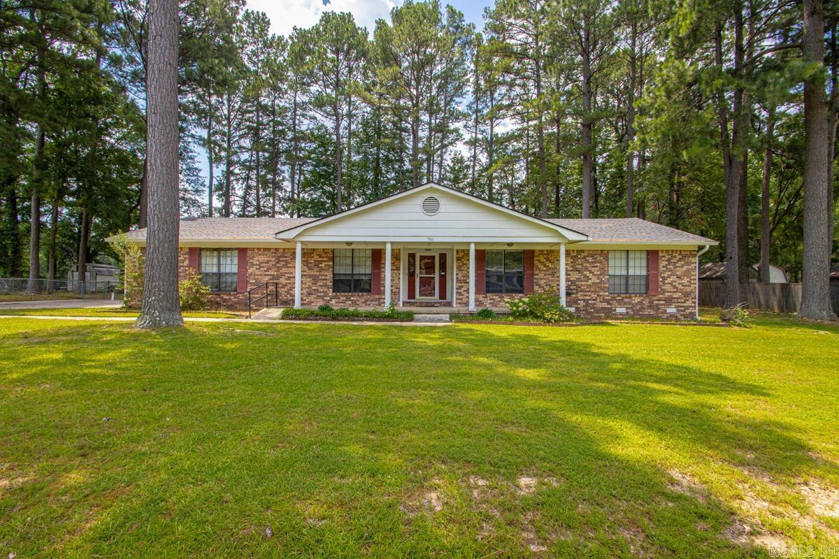 701 Sheffield Drive Property Photo 1
