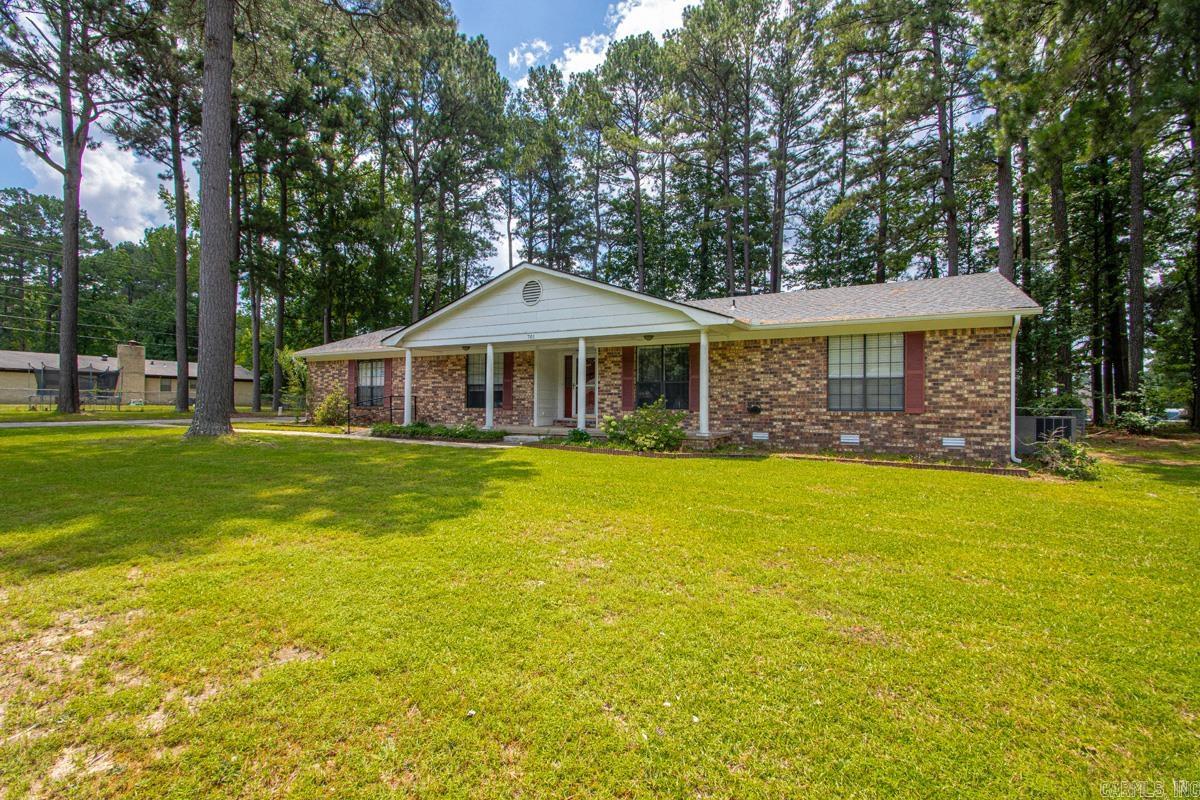 701 Sheffield Drive Property Photo 2