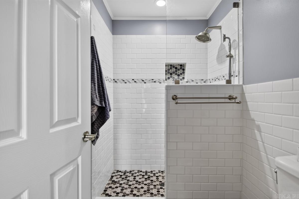 701 Sheffield Drive Property Photo 15