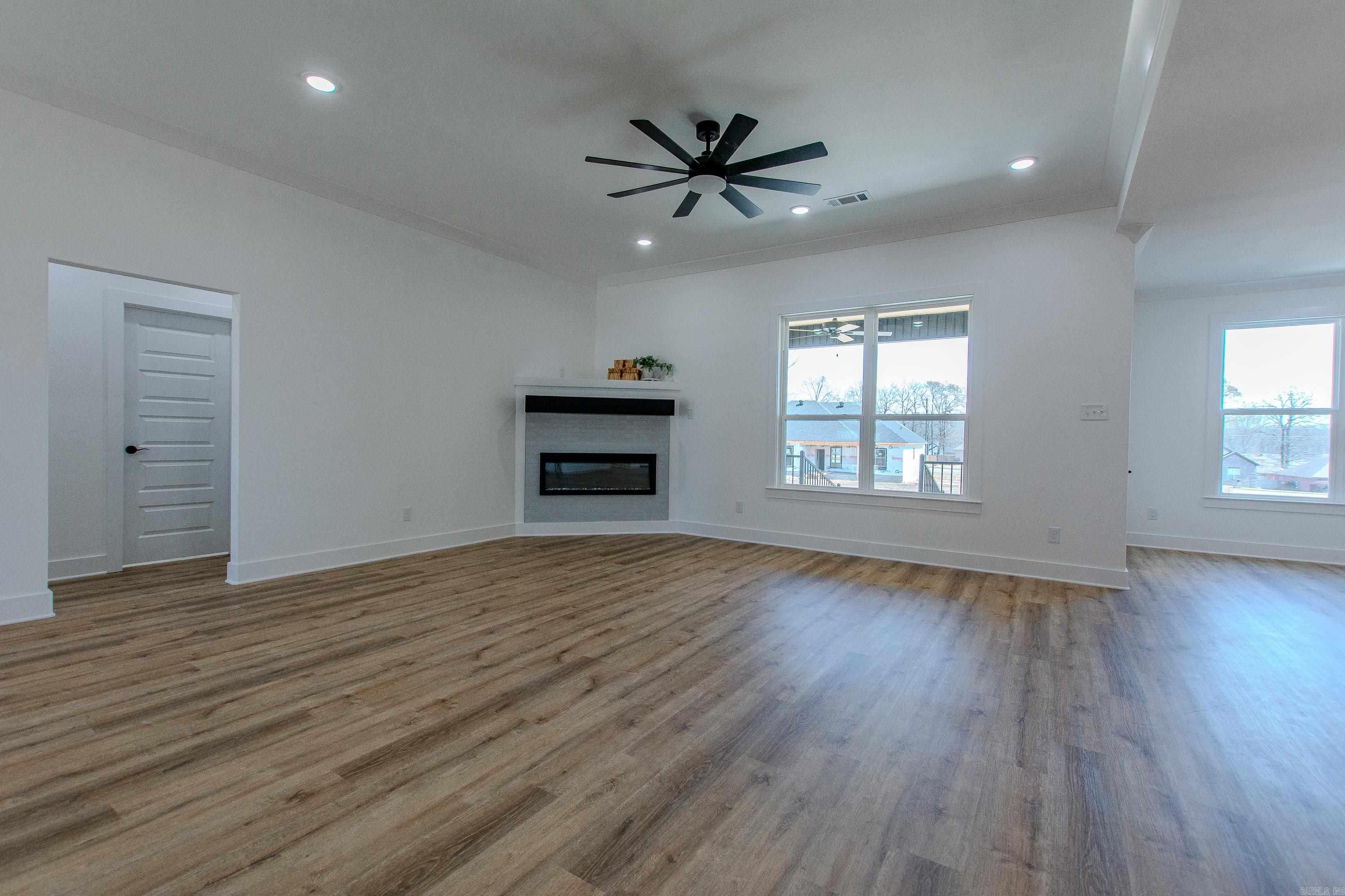 912 Conrad Cove Property Photo 32