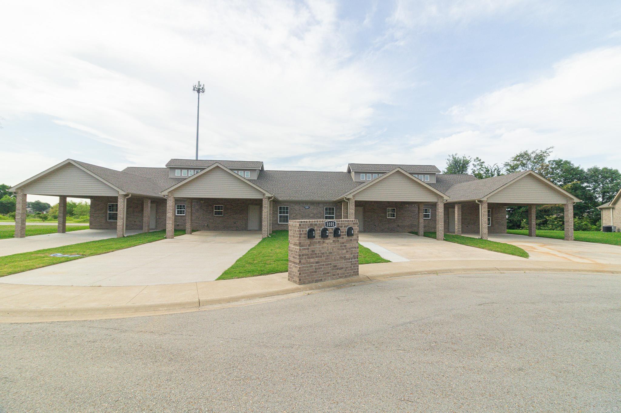 3101 Olivia Court Property Photo 12