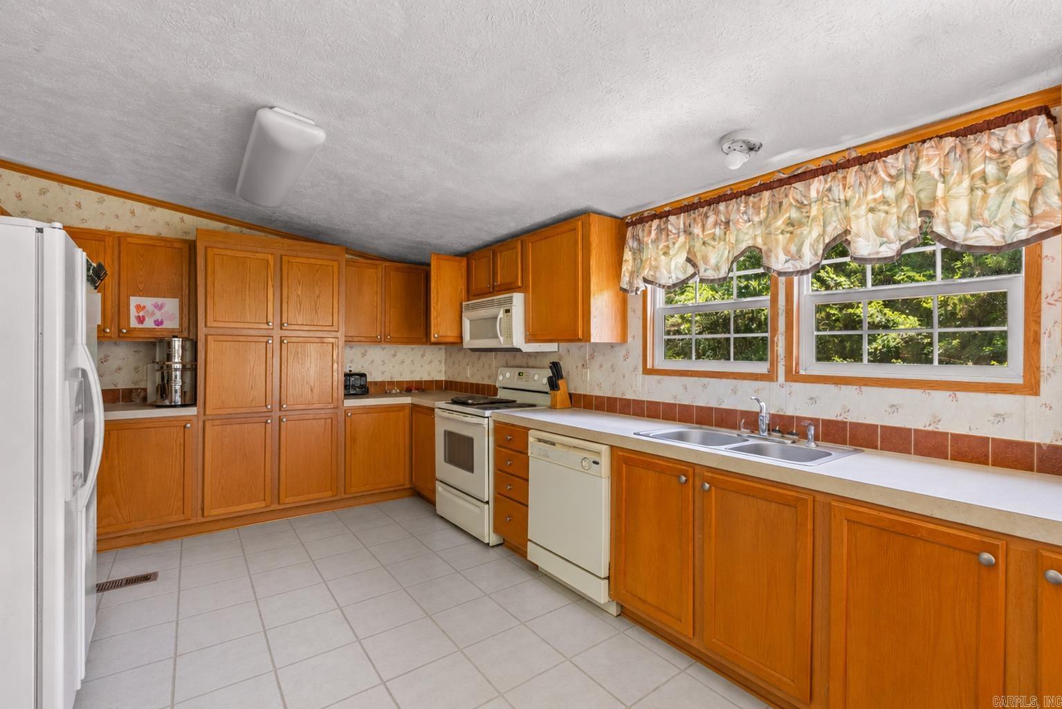 67 Cedar Lane Property Photo 7