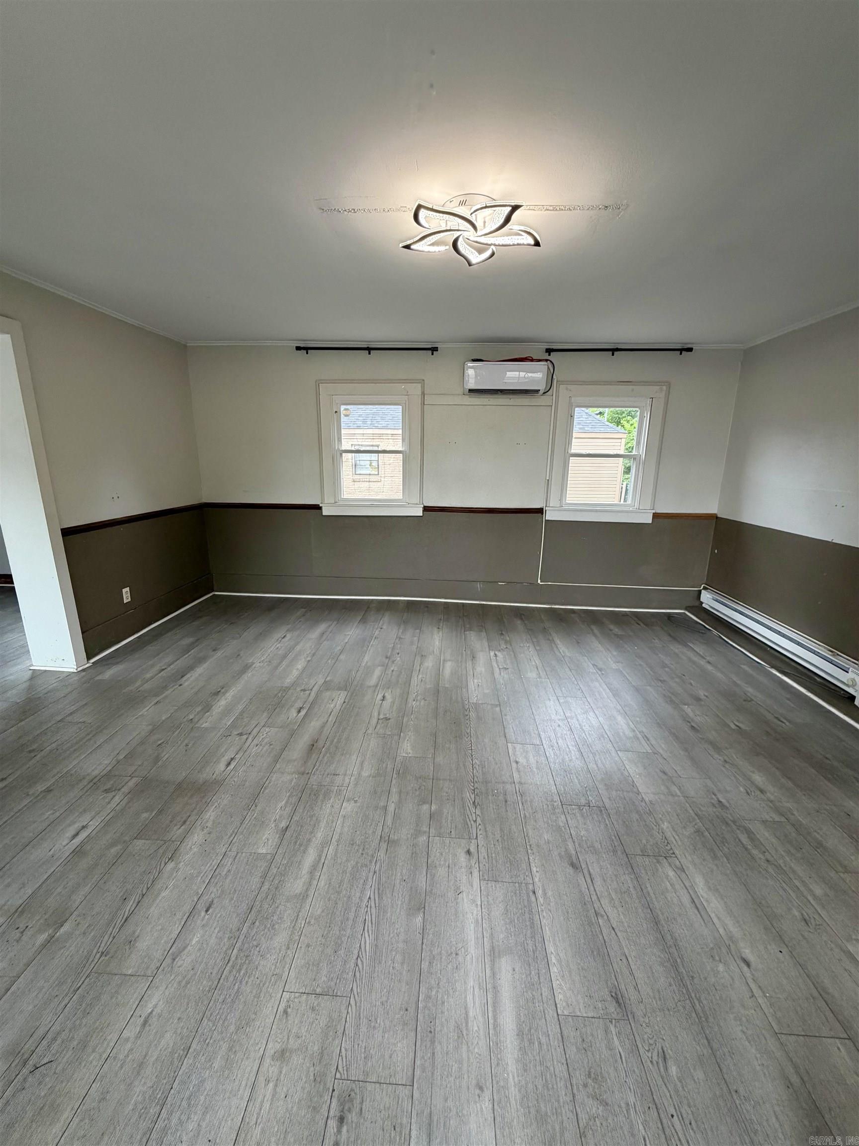 100 W B Avenue Property Photo 3