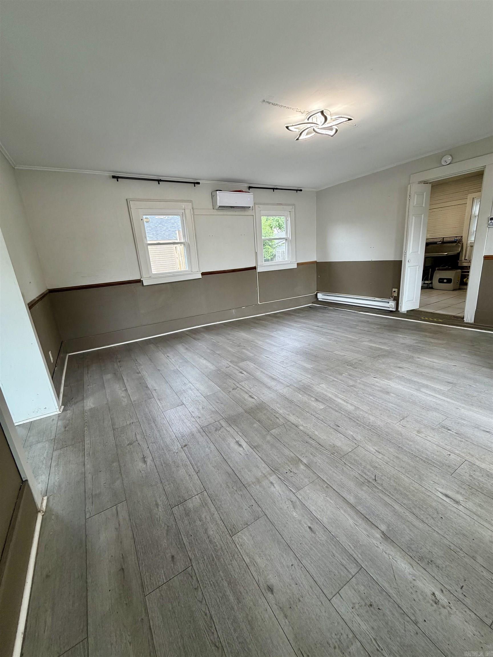 100 W B Avenue Property Photo 4
