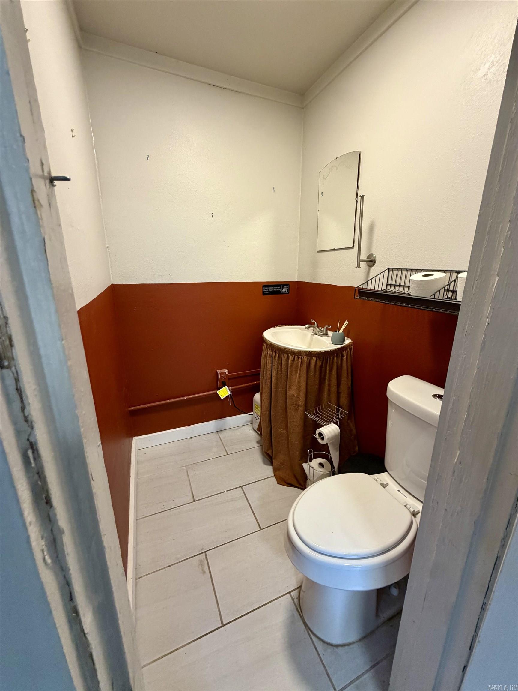 100 W B Avenue Property Photo 12