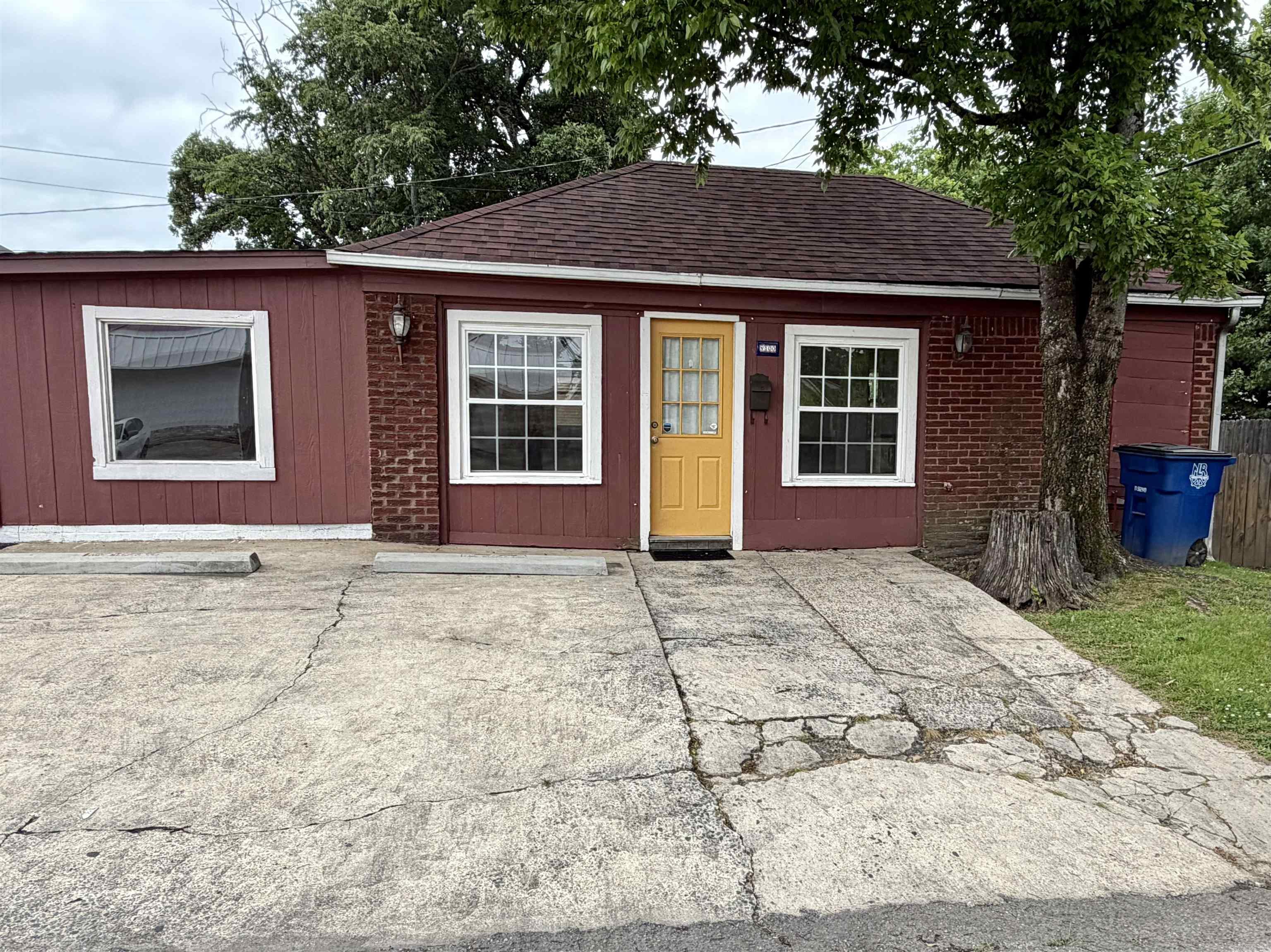 100 W B Avenue Property Photo 15