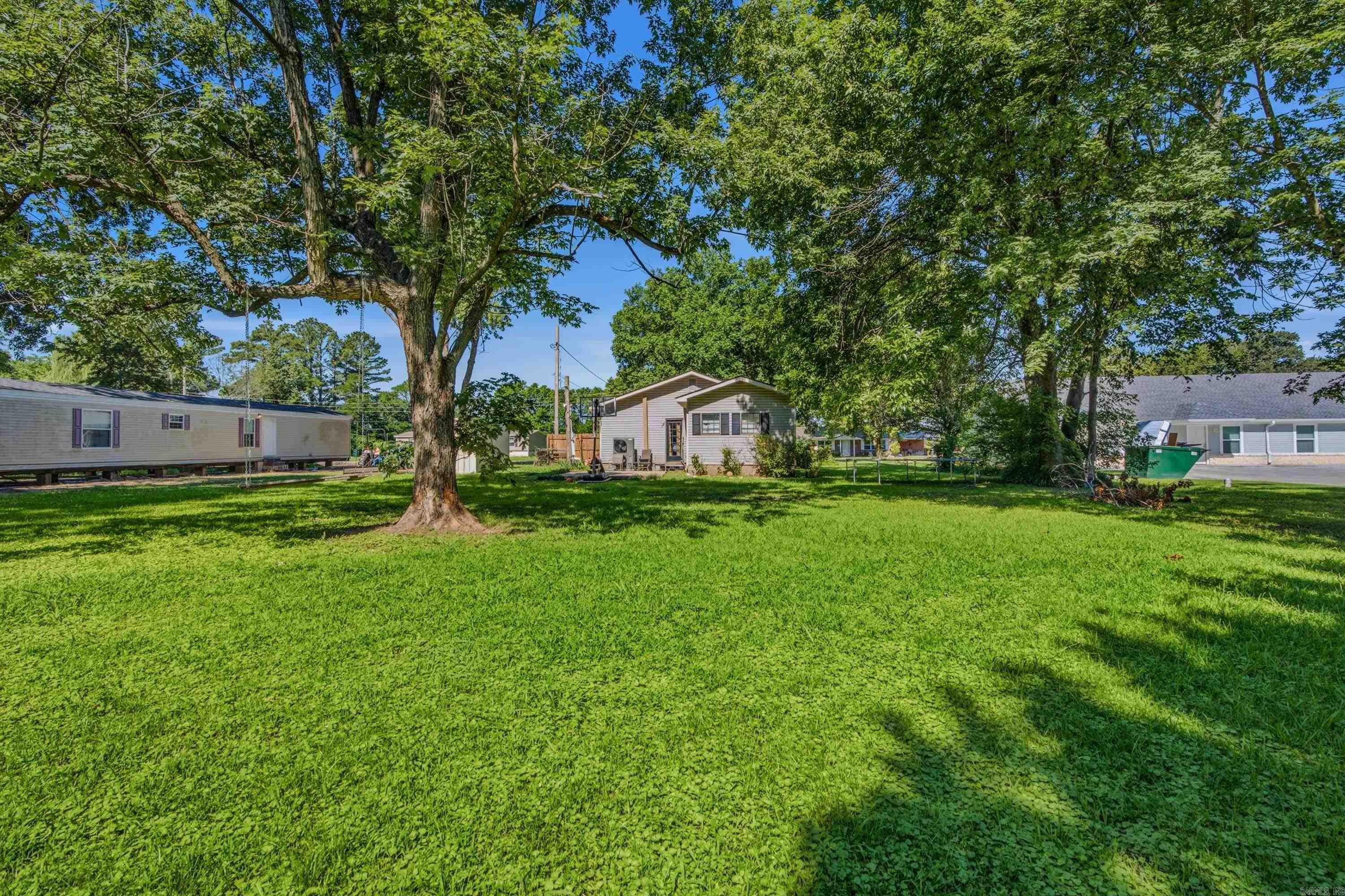 204 Peach Street Property Photo 13