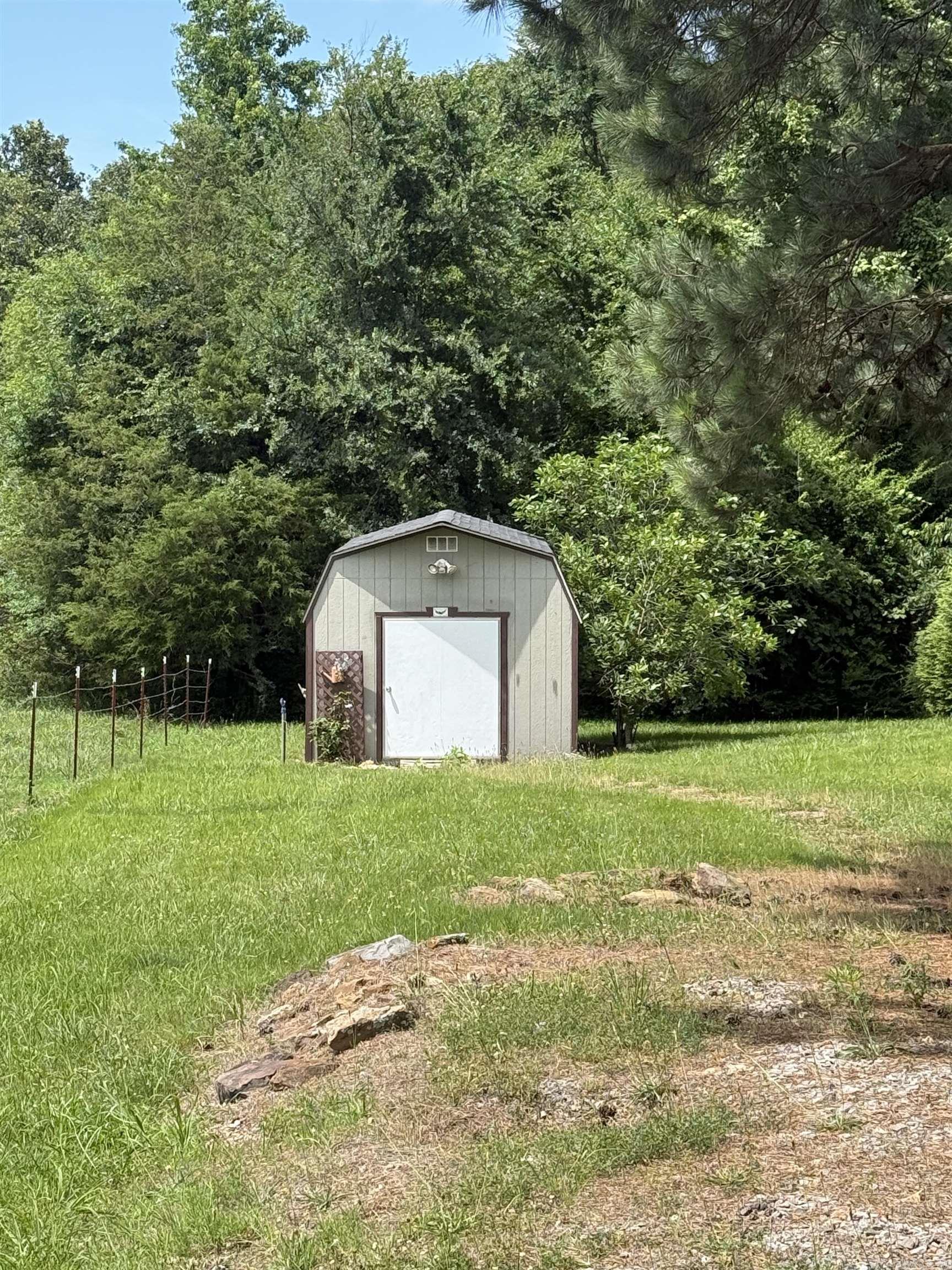 245 Berry Road Property Photo 8