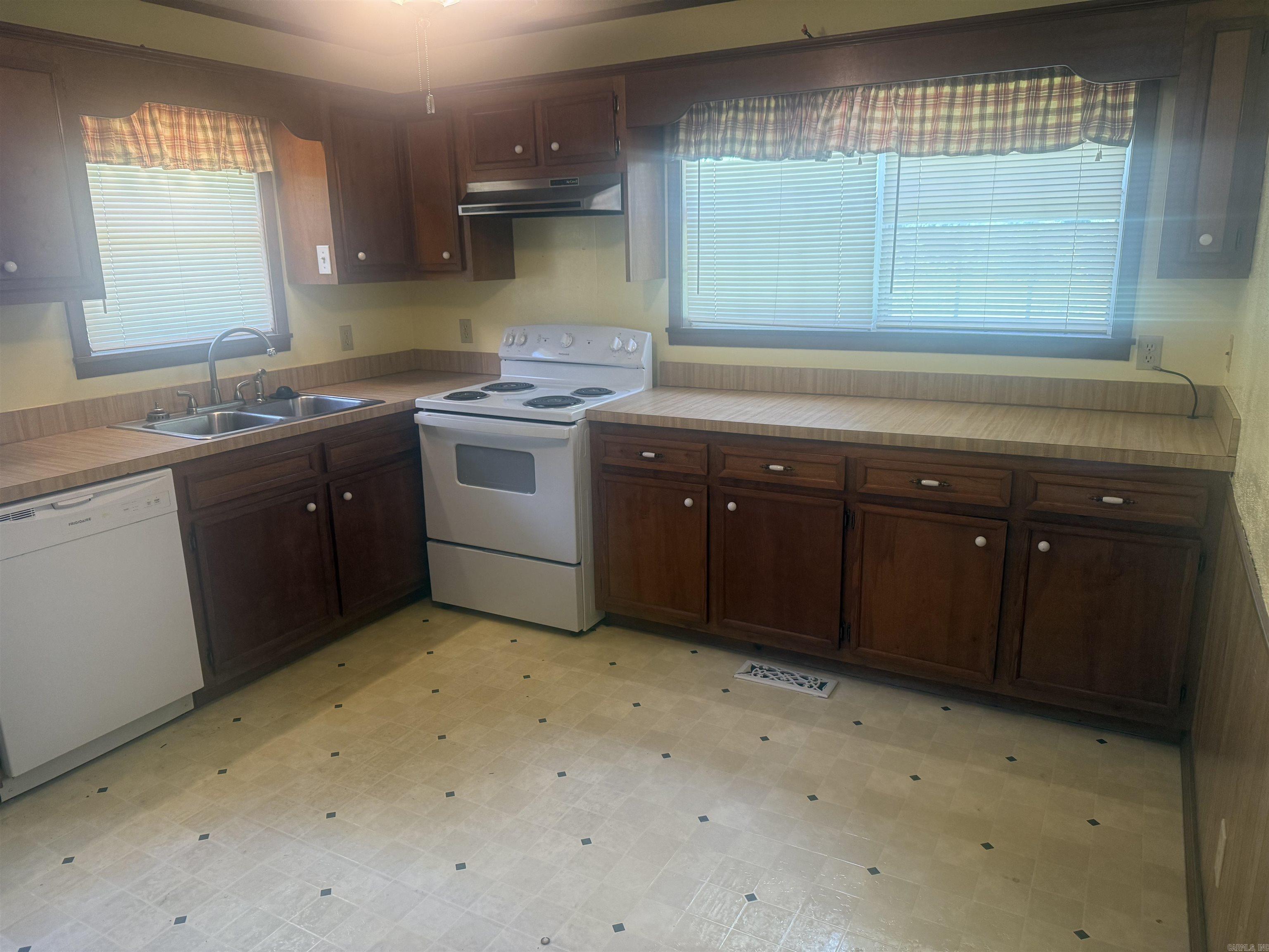 245 Berry Road Property Photo 42