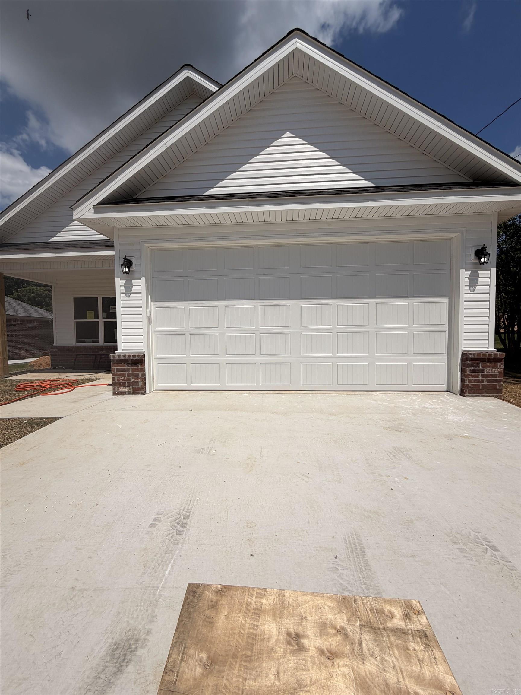 2107 Sulton Street Property Photo 1