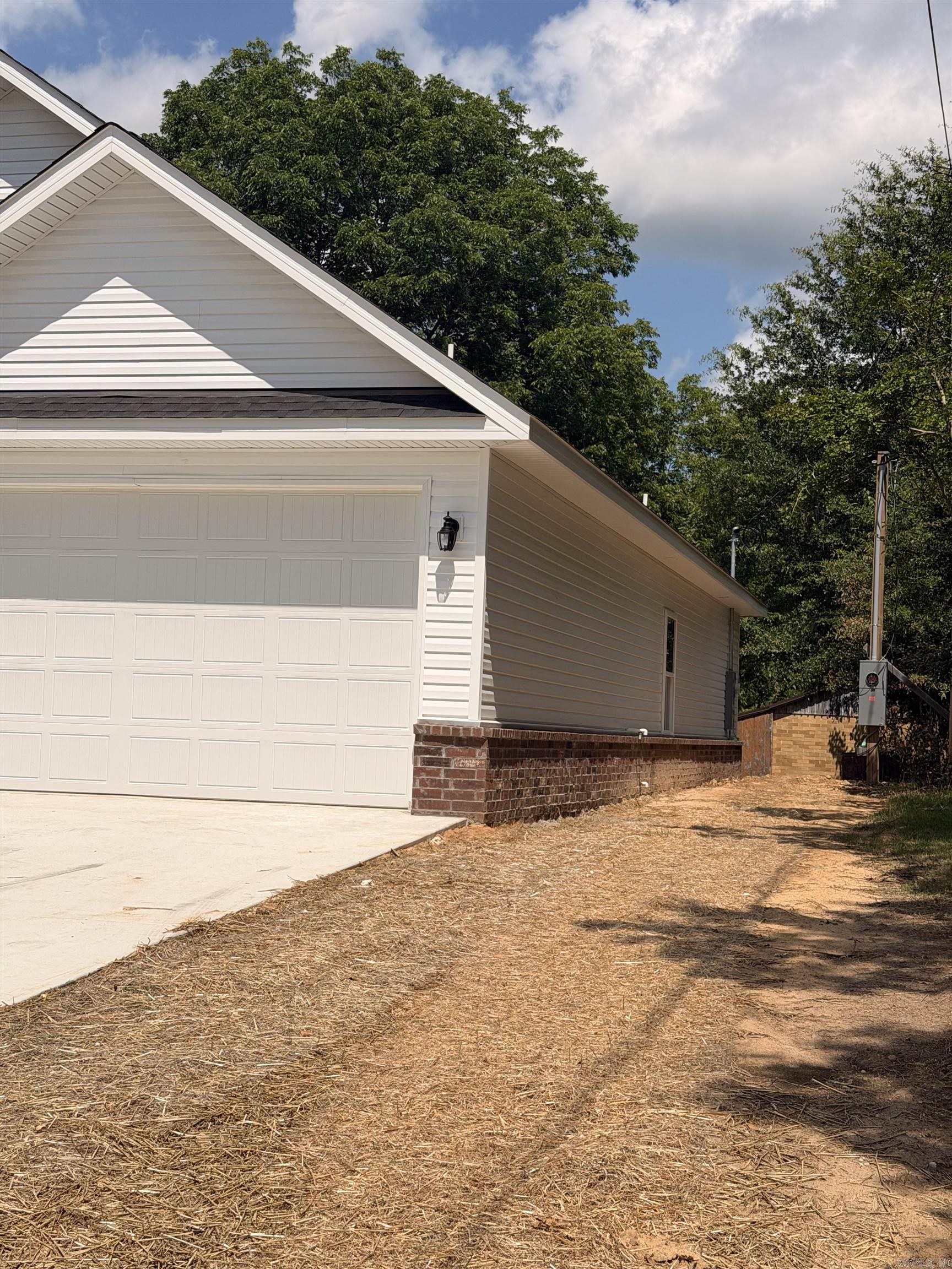 2107 Sulton Street Property Photo 2