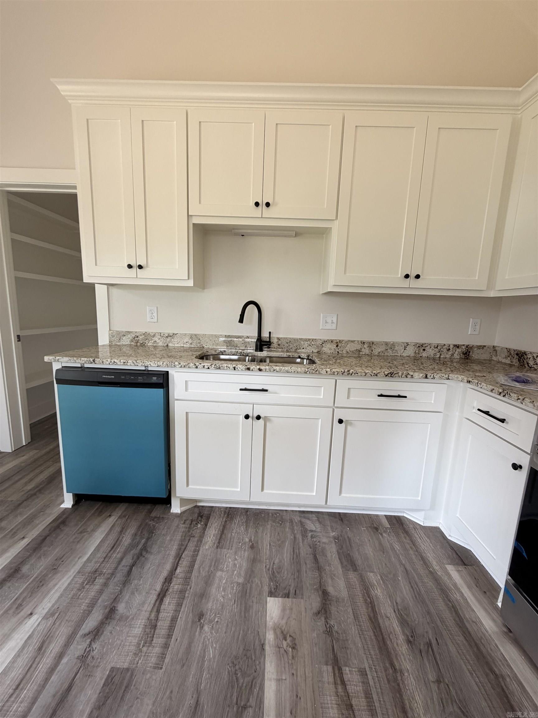 2107 Sulton Street Property Photo 9
