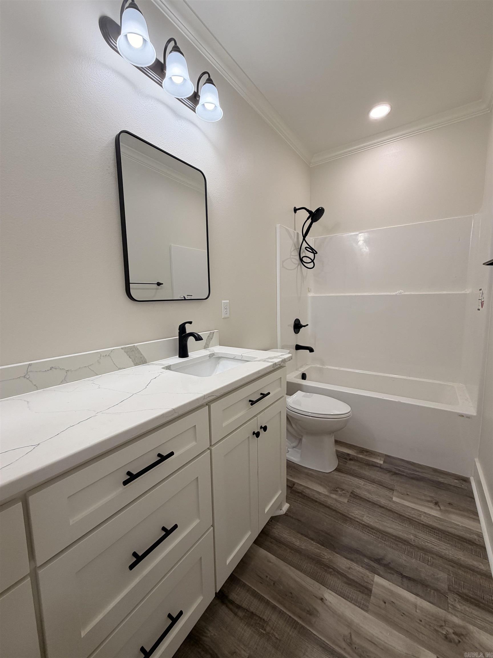 2107 Sulton Street Property Photo 23