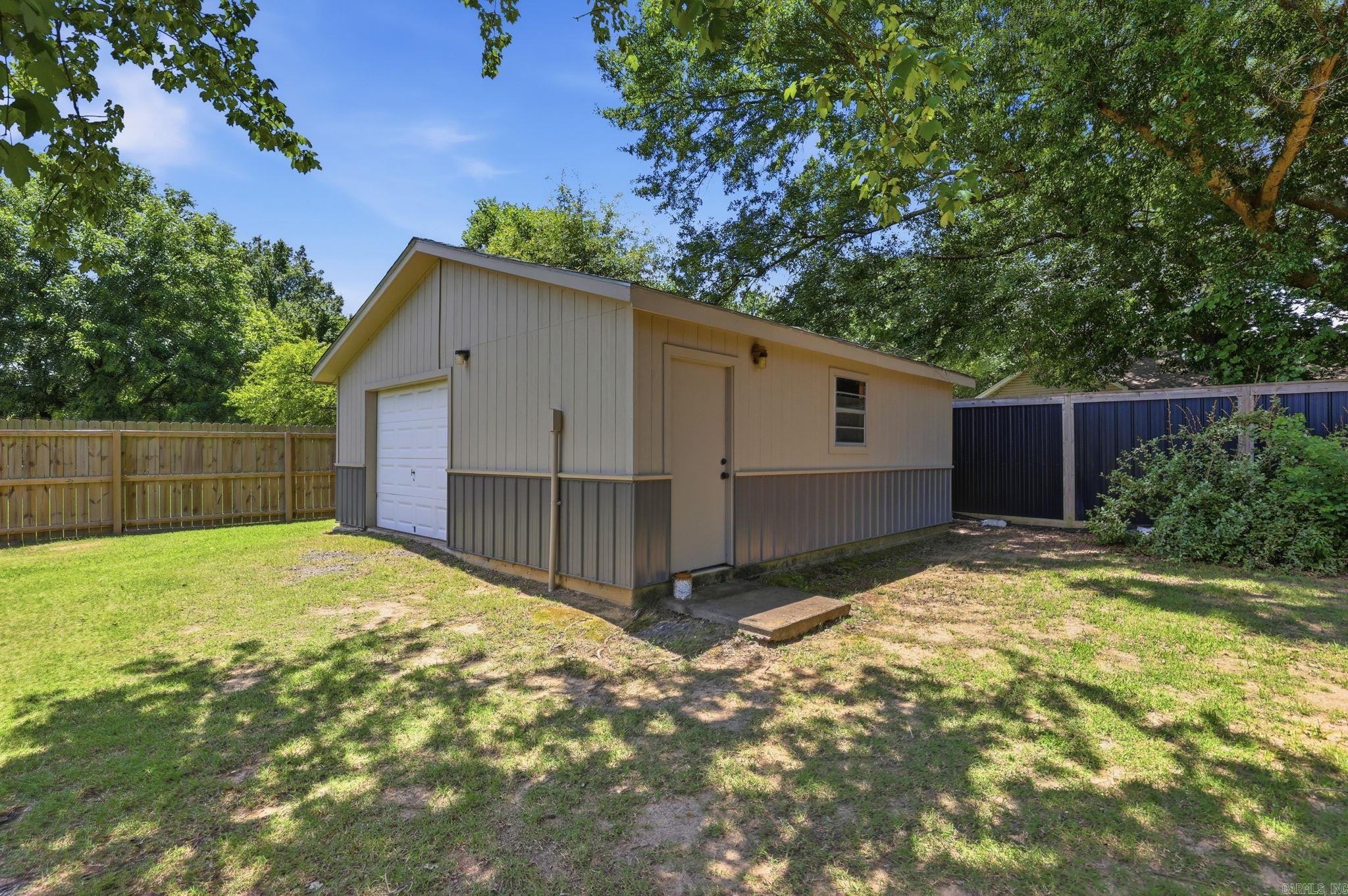 103 Byron St Property Photo 46