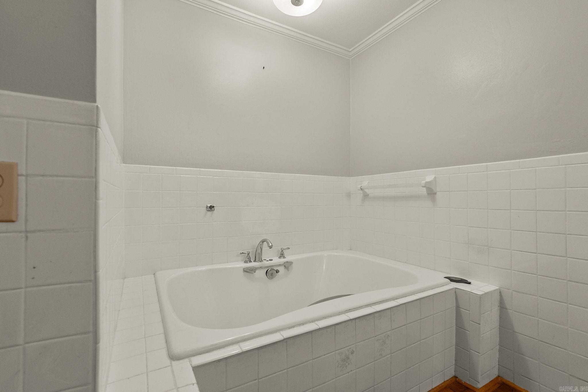 15724 Wilson Lateral Road Property Photo 19