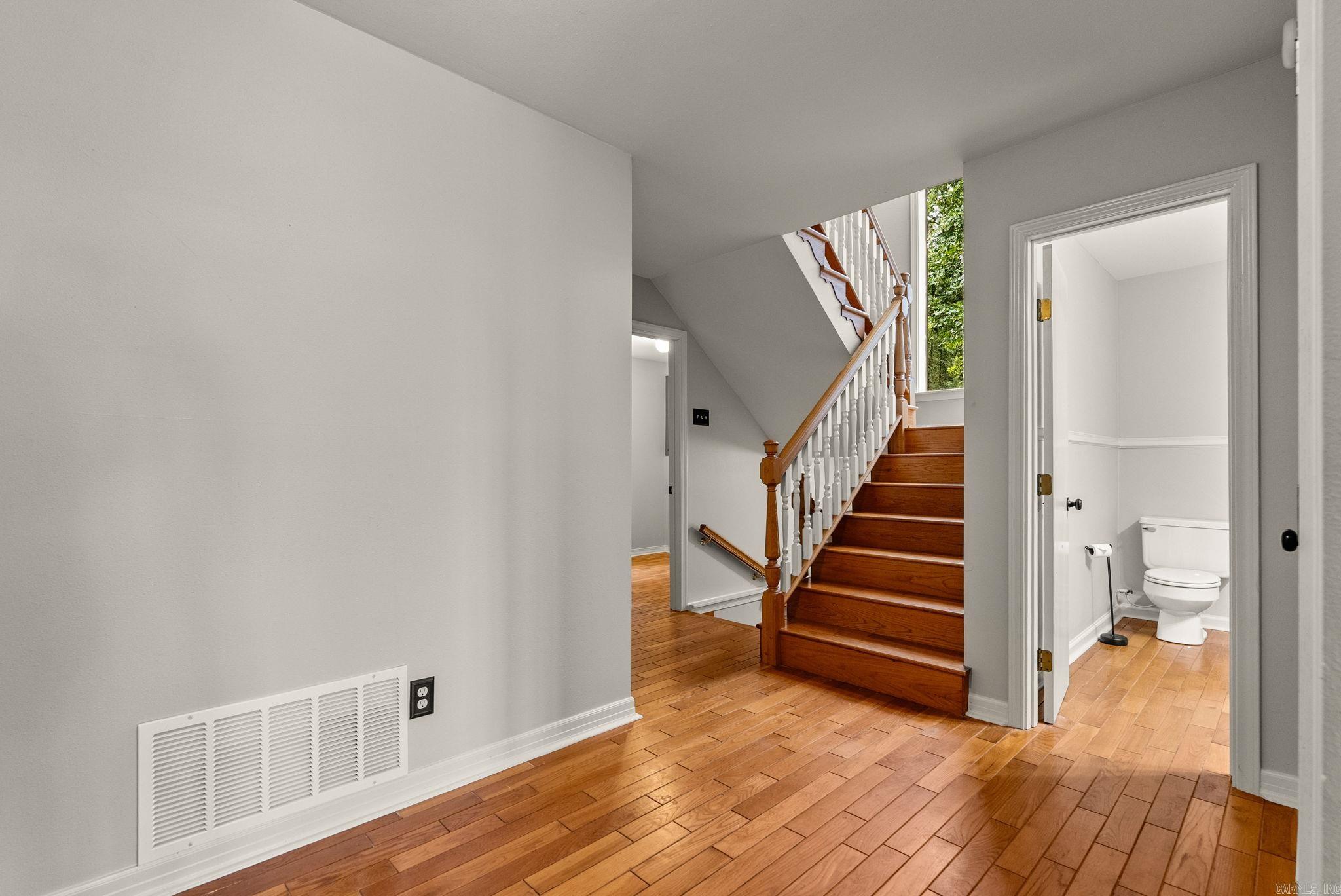 15724 Wilson Lateral Road Property Photo 20