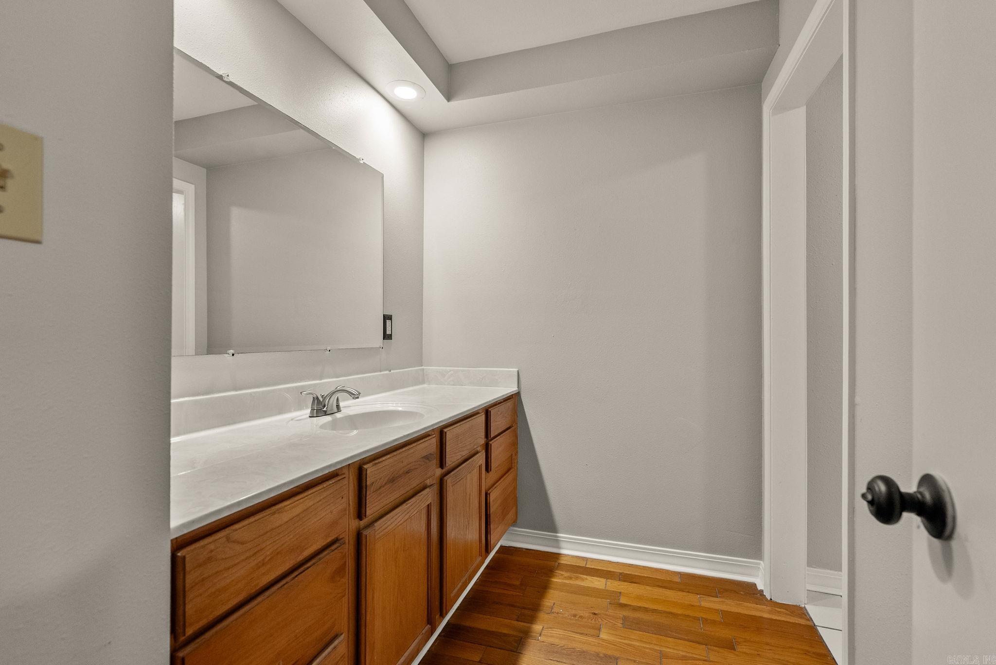 15724 Wilson Lateral Road Property Photo 25