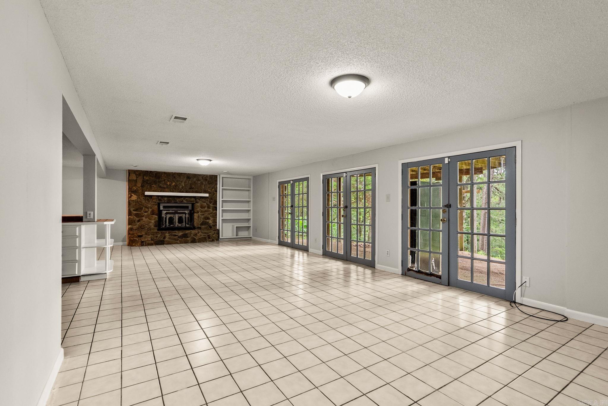 15724 Wilson Lateral Road Property Photo 33