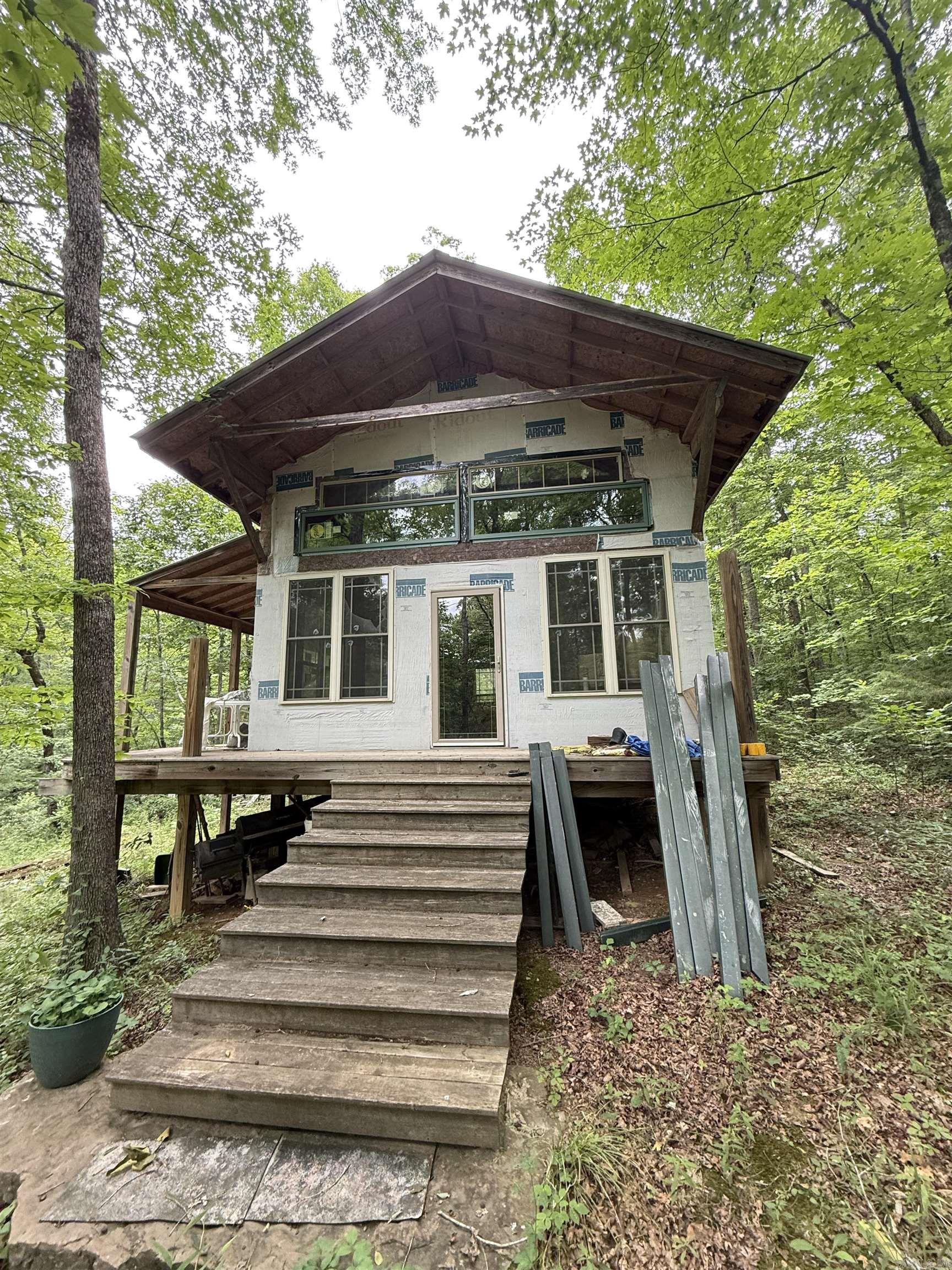 113 Wells Drive Property Photo 1