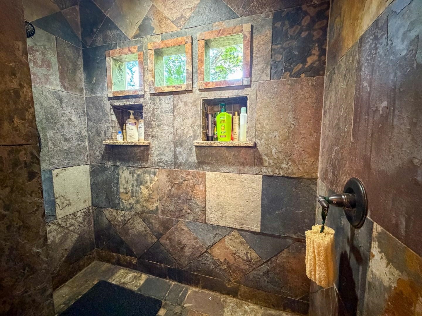15 Wanda Circle Property Photo 17