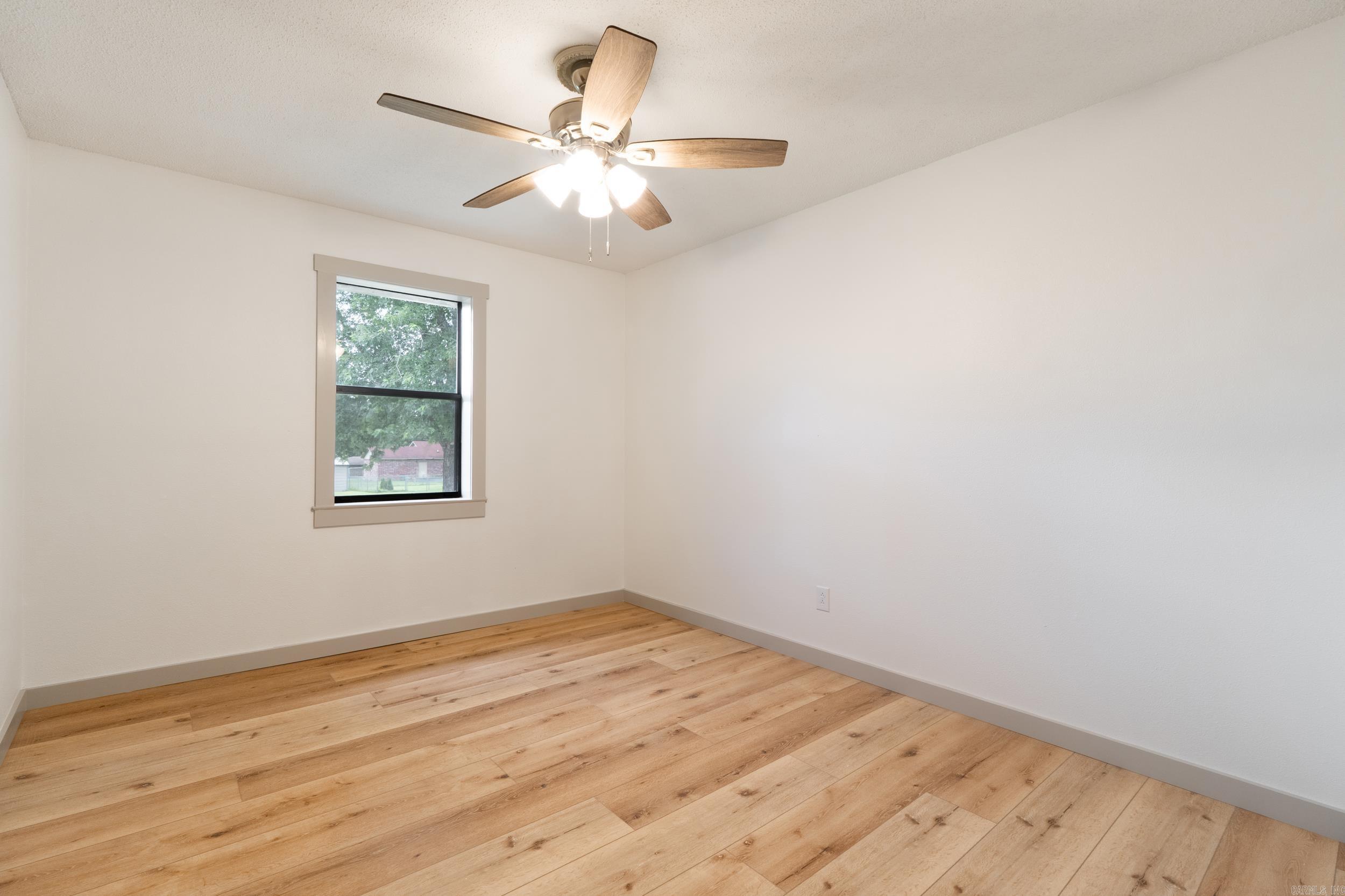 1 Lakeview Cir Property Photo 13