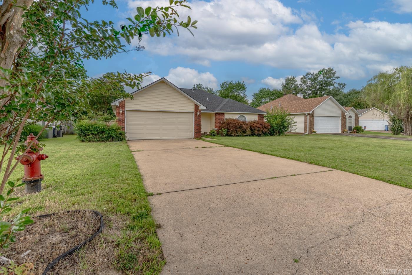 1513 Crepe Myrtle Drive Property Photo 4
