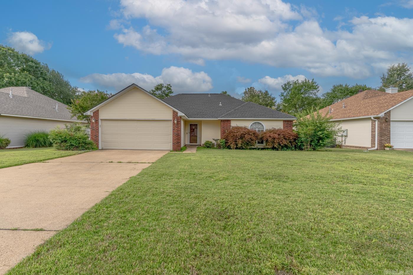 1513 Crepe Myrtle Drive Property Photo 6