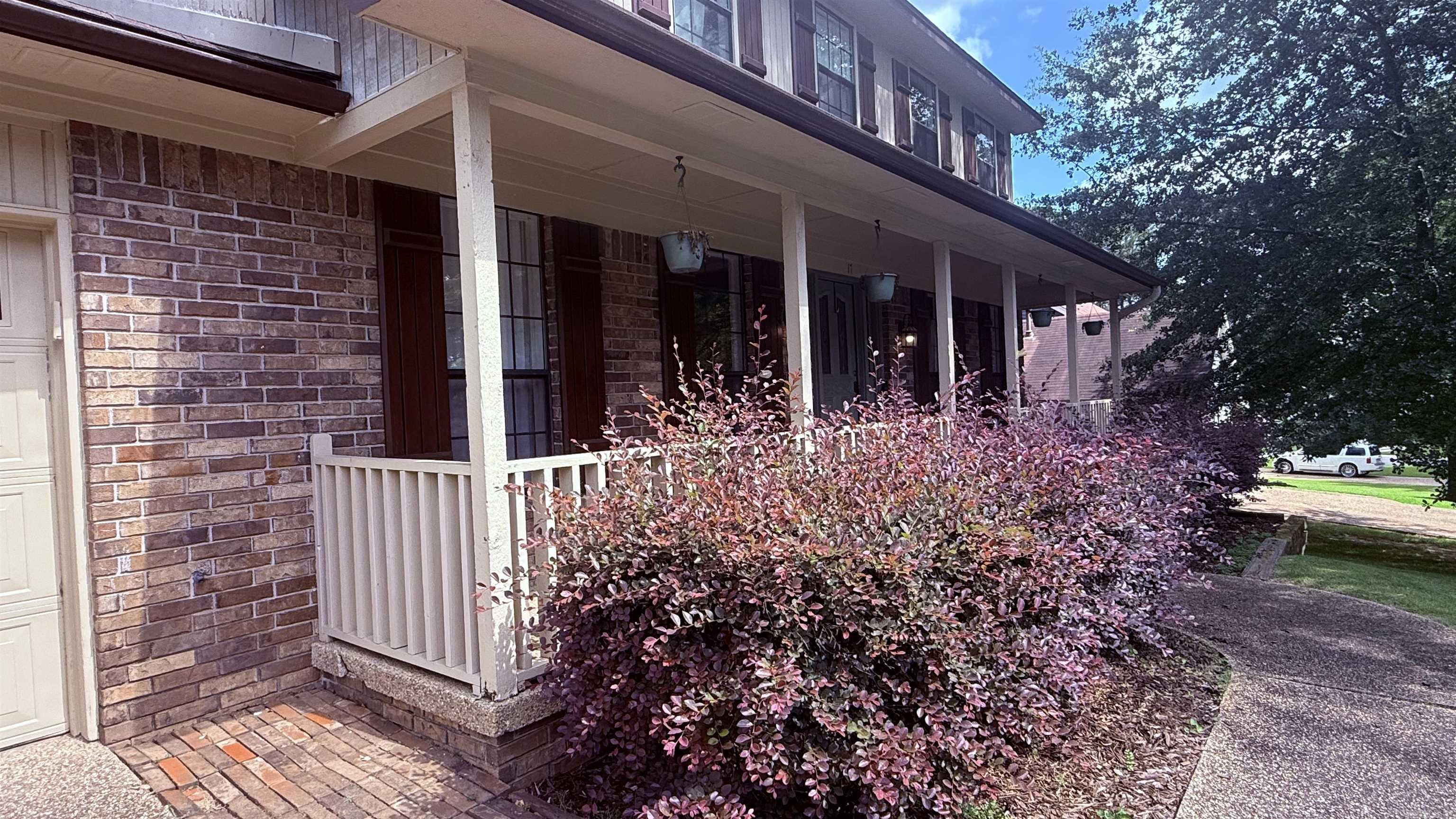17 Laver Circle Property Photo 4