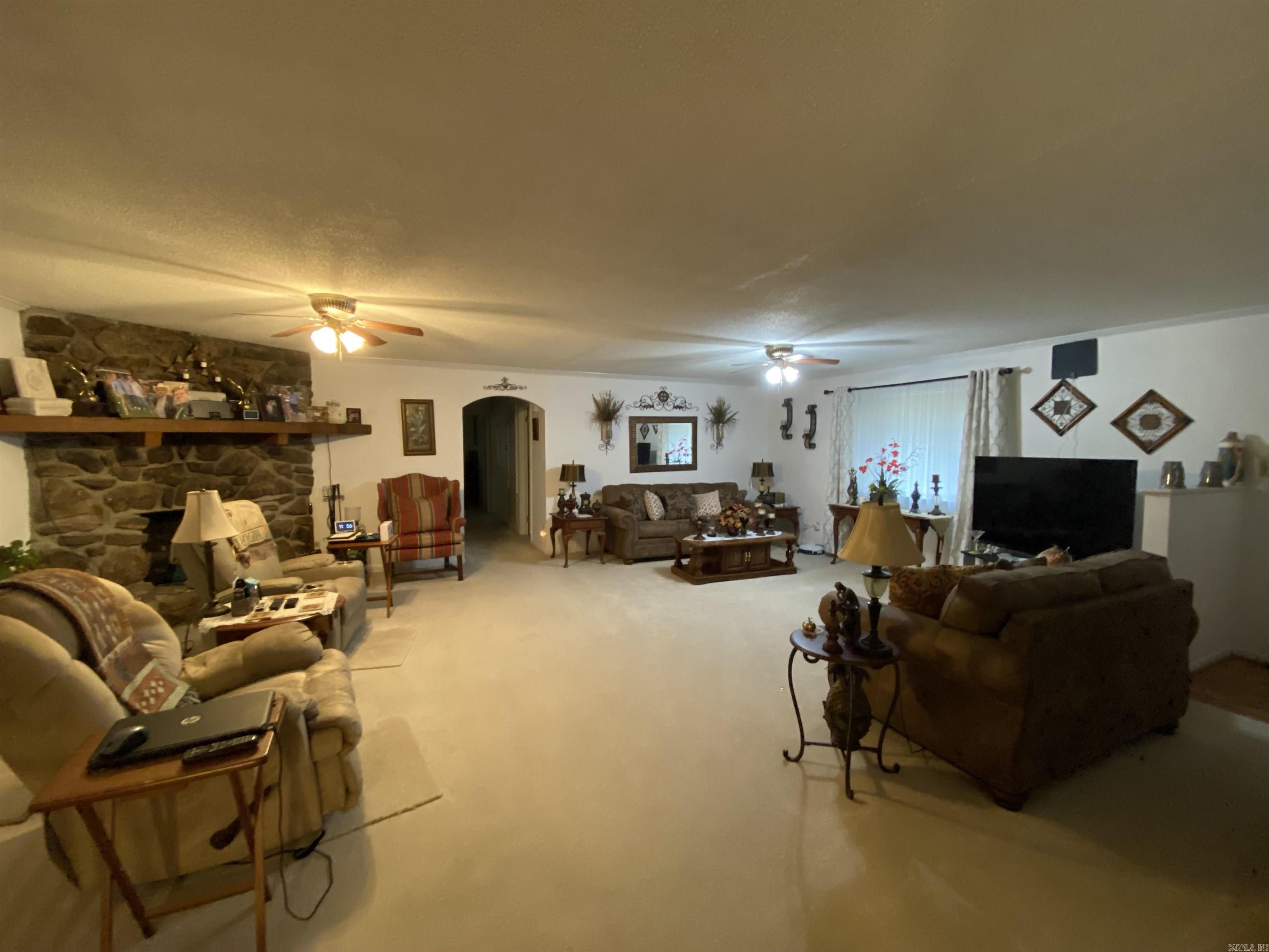 40 Single Oaks Drive Property Photo 3