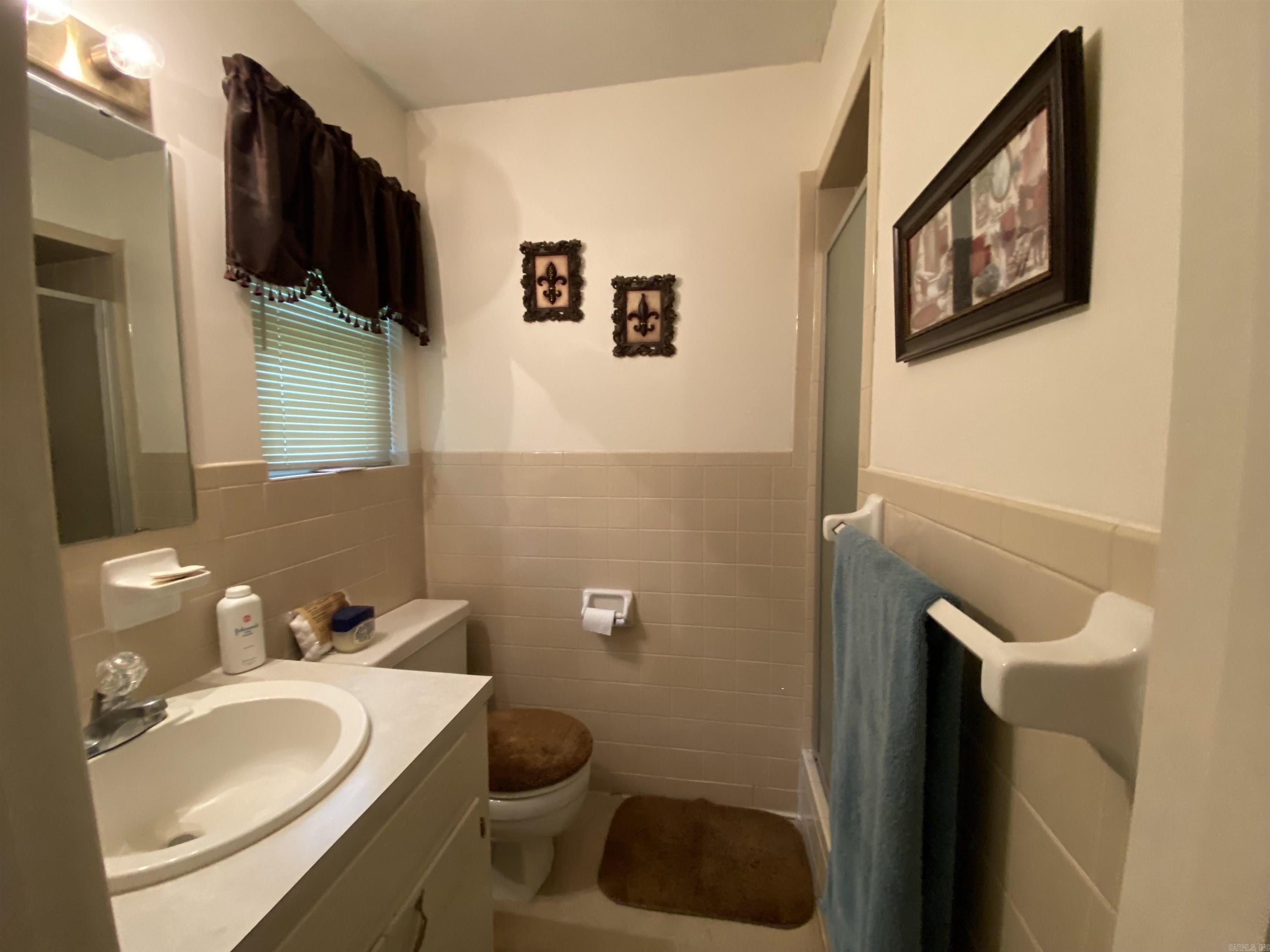 40 Single Oaks Drive Property Photo 9