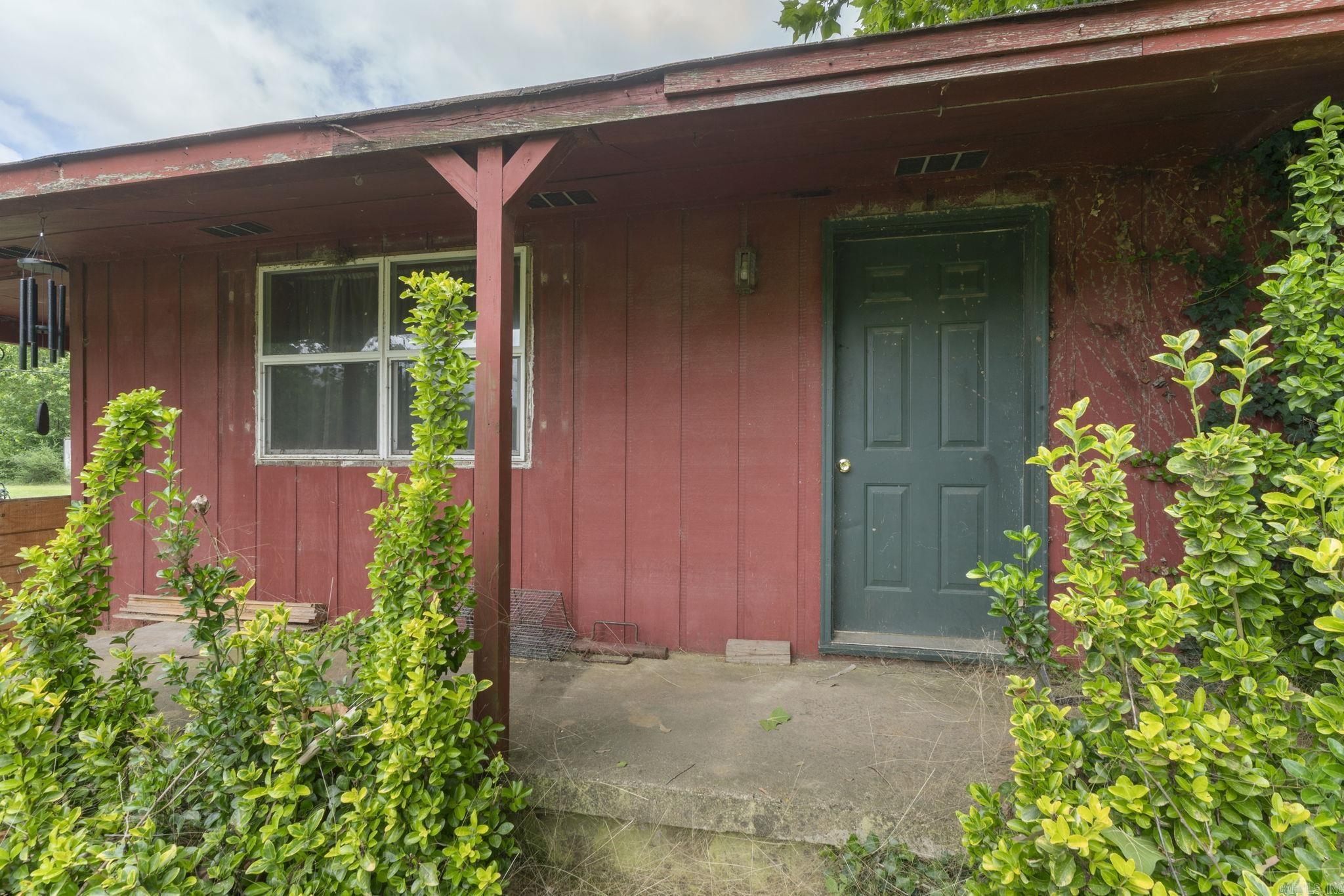 319 Wagon Train Road Property Photo 3