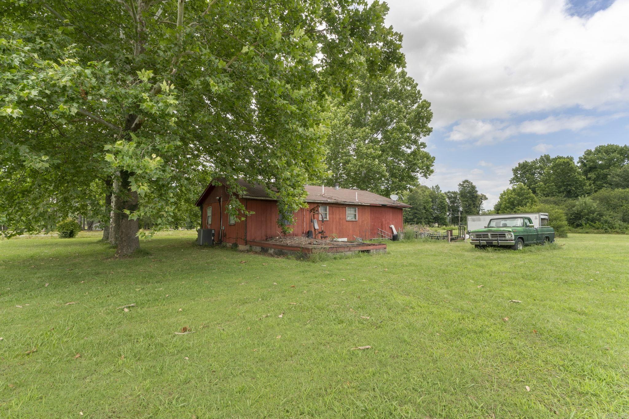 319 Wagon Train Road Property Photo 7