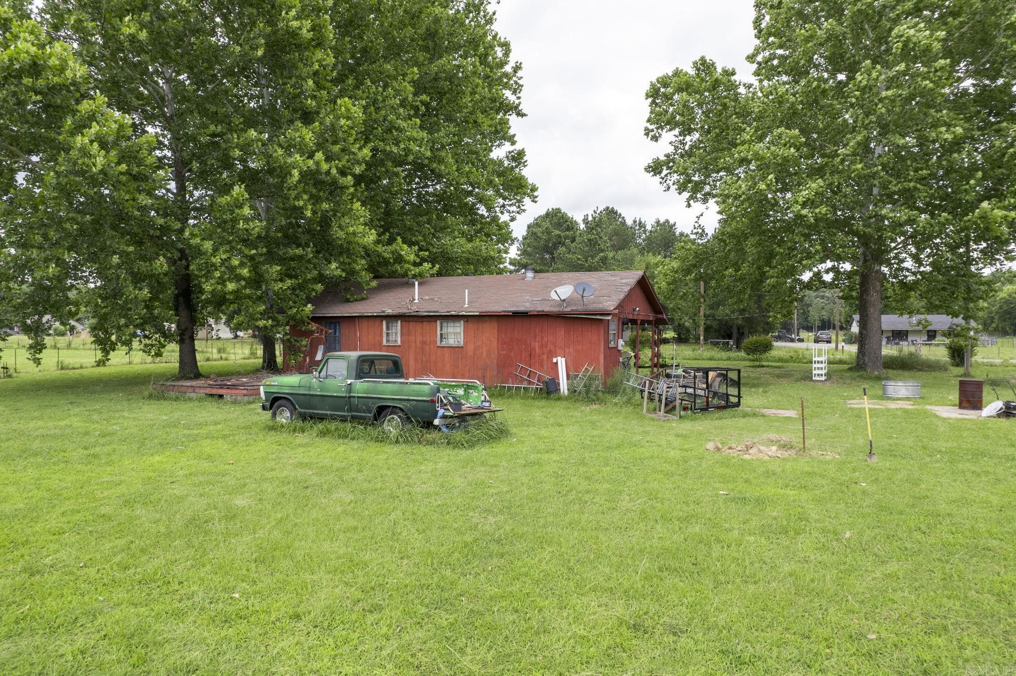 319 Wagon Train Road Property Photo 9