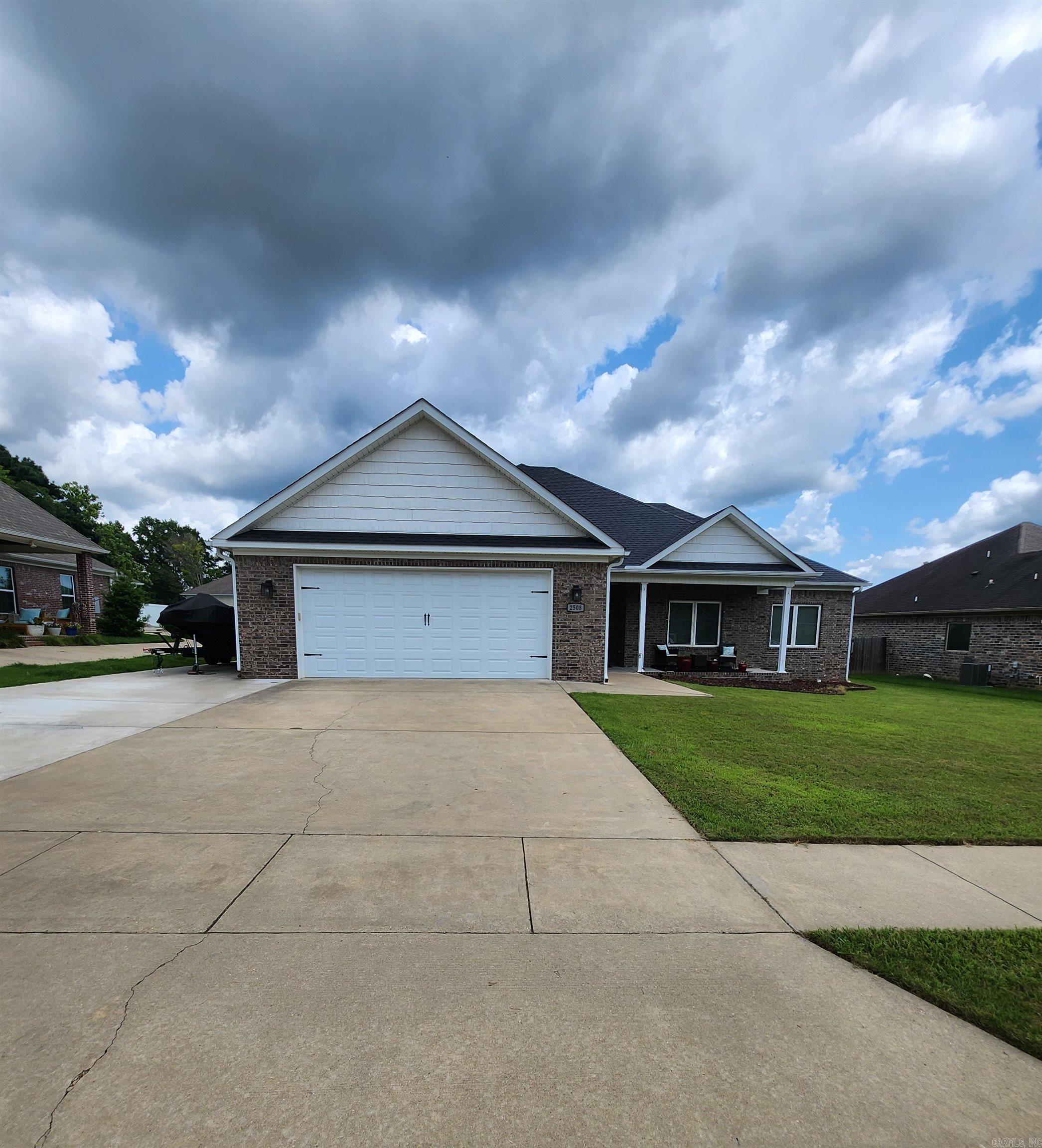 2508 Johnswood Village Drive Property Photo 1
