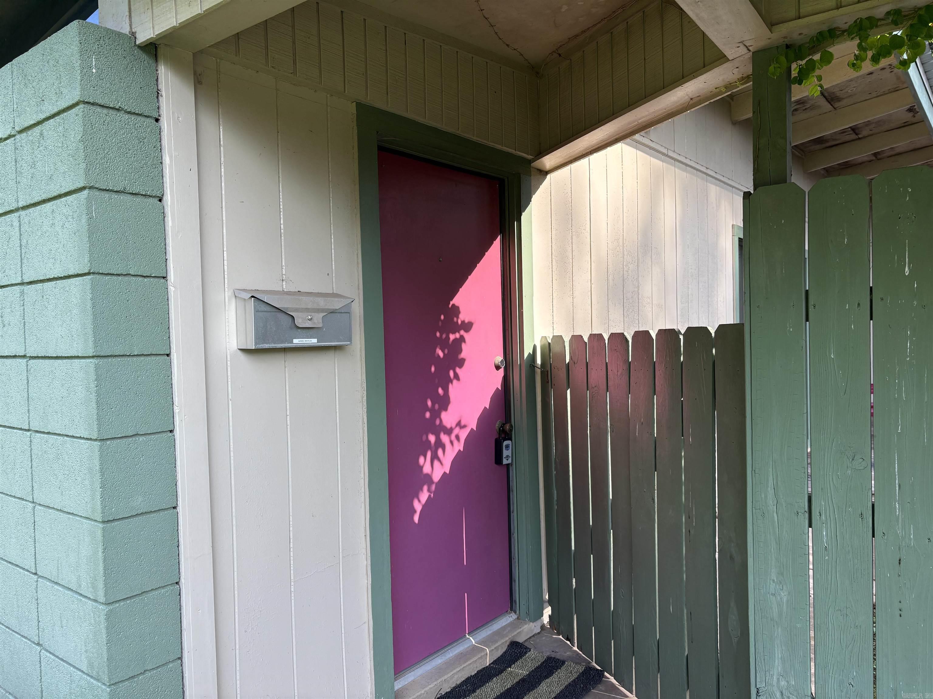 1906 Sylvia Street Property Photo 3