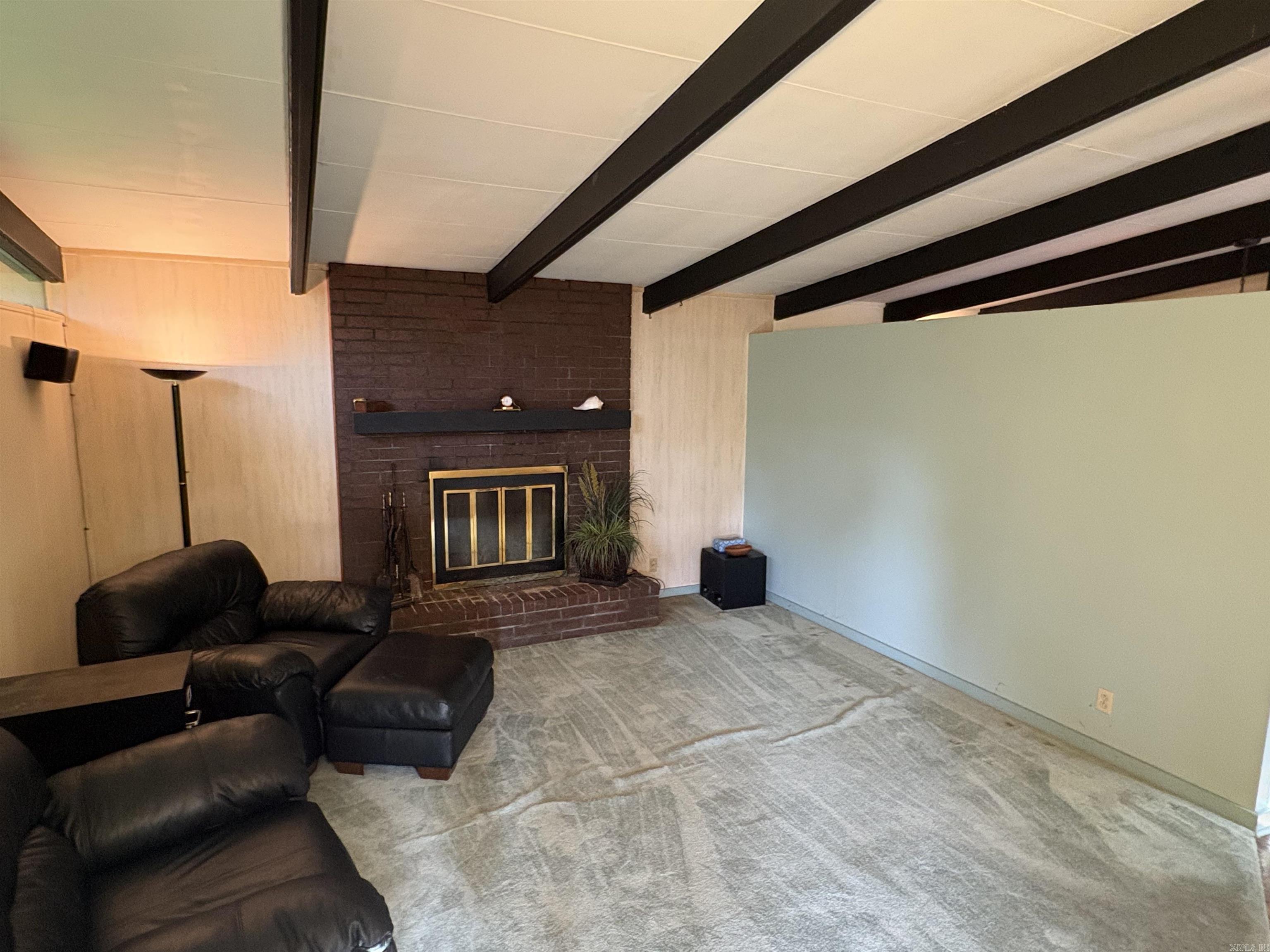 1906 Sylvia Street Property Photo 6