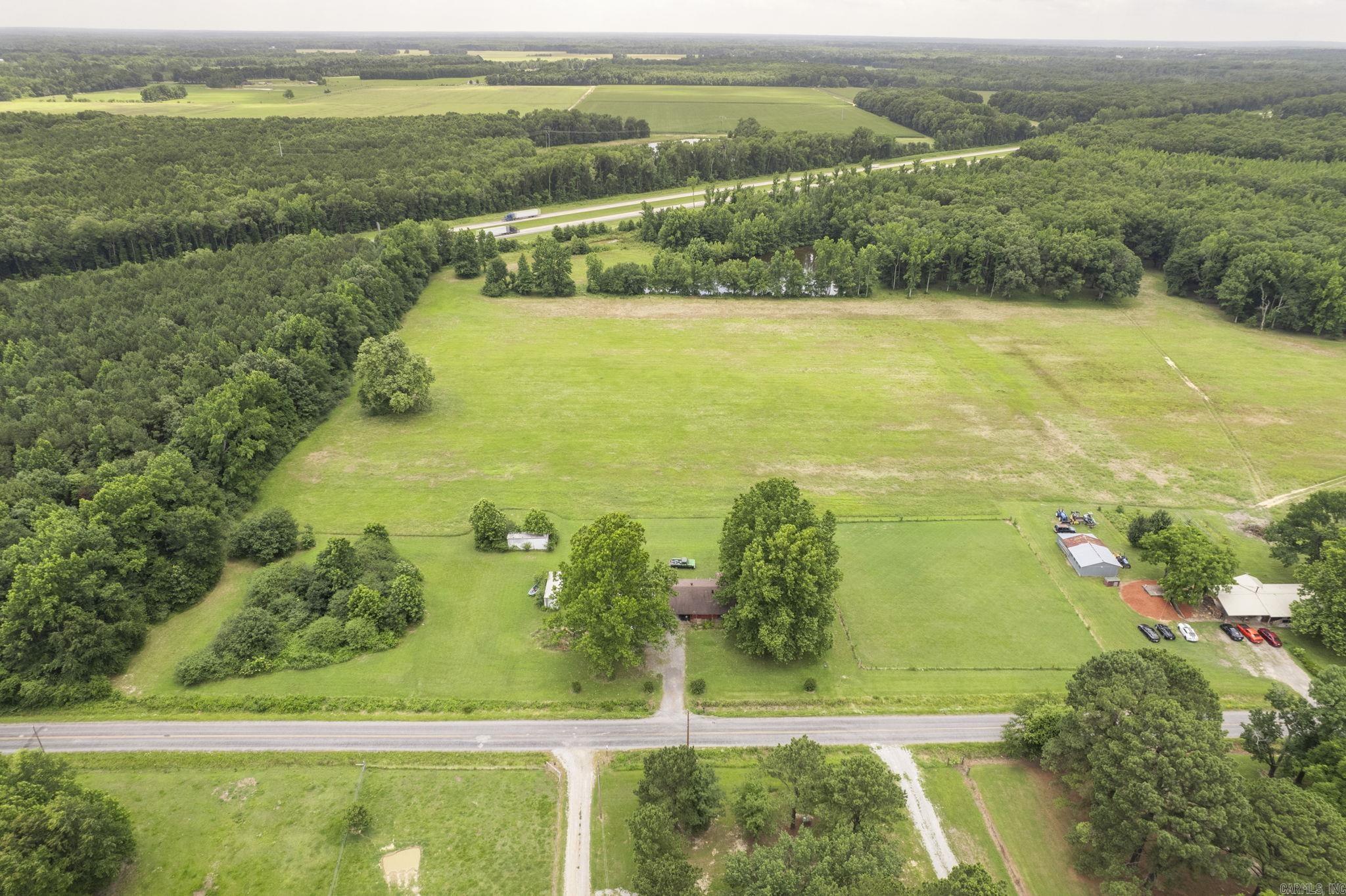 00 Wagon Train Property Photo 1
