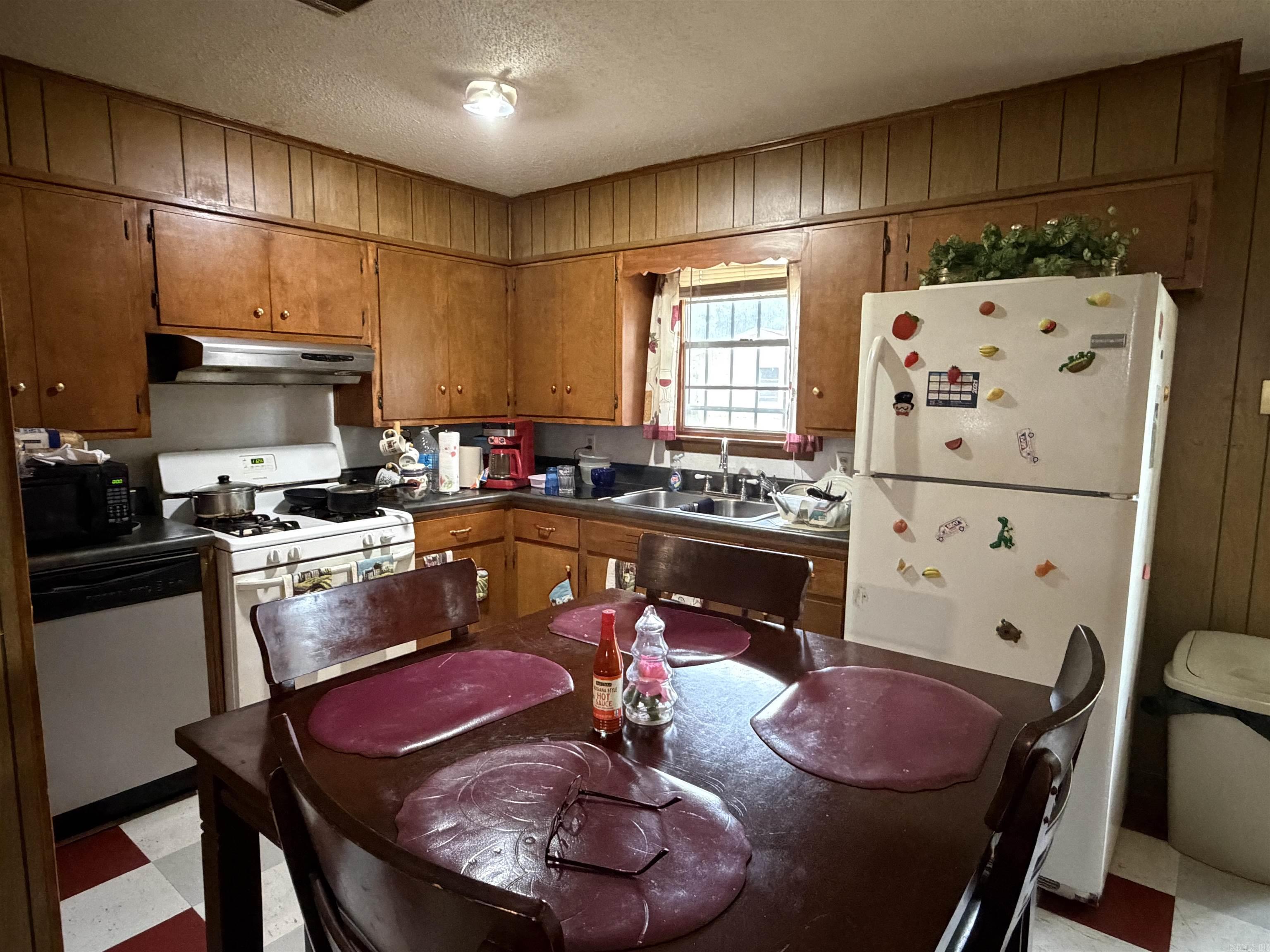 5307 Leawood Property Photo 4
