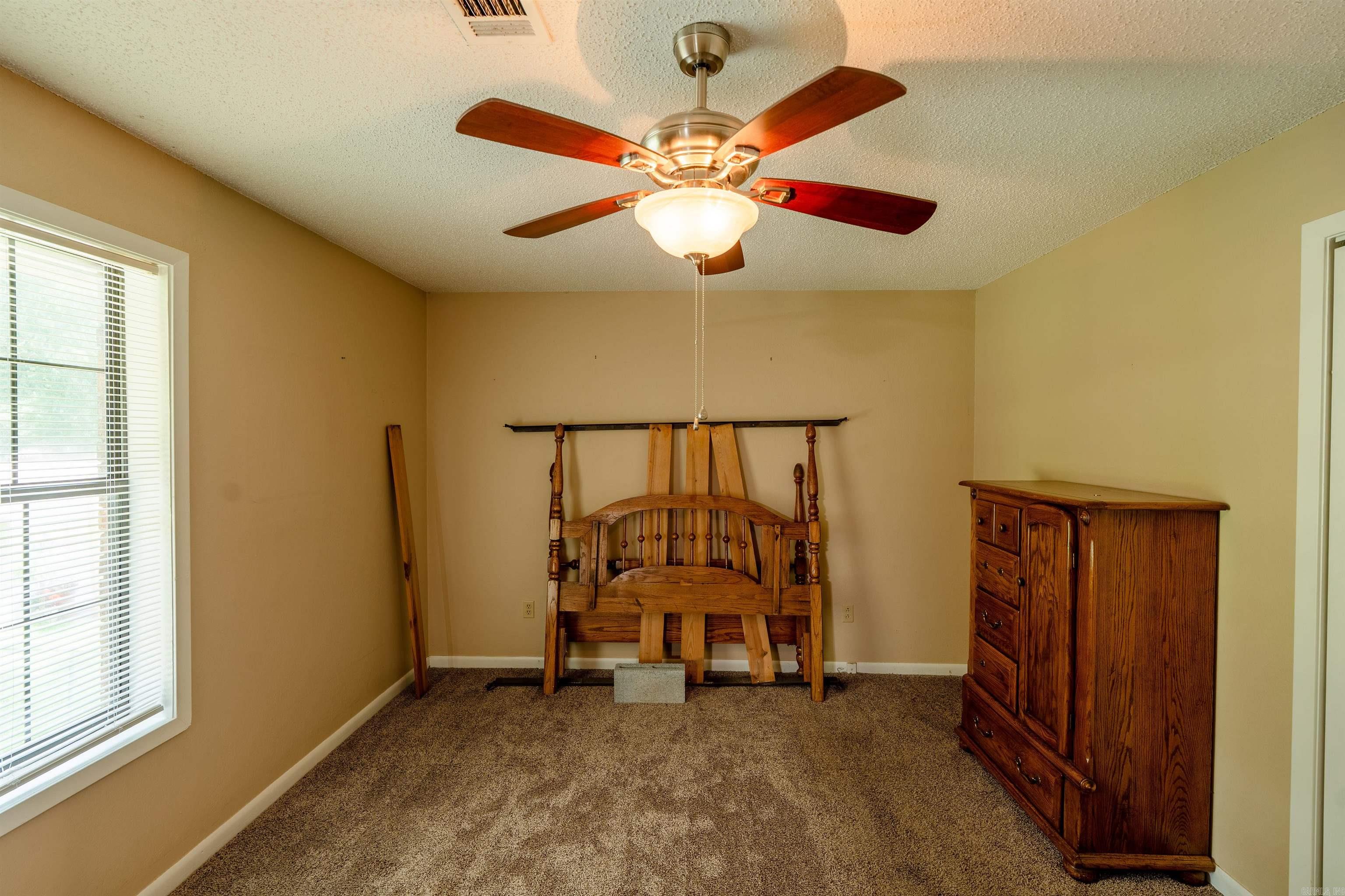 215 Navajo Drive Property Photo 23